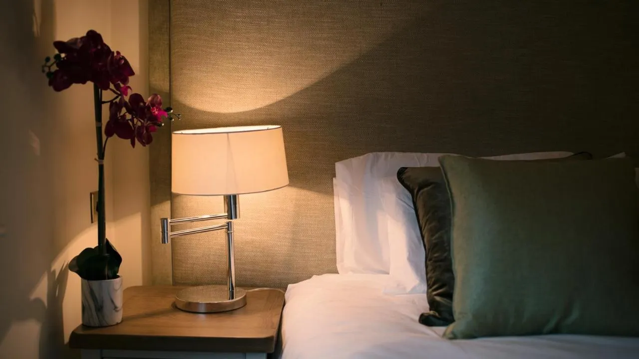 Bedroom, Bed in No.10 Preston