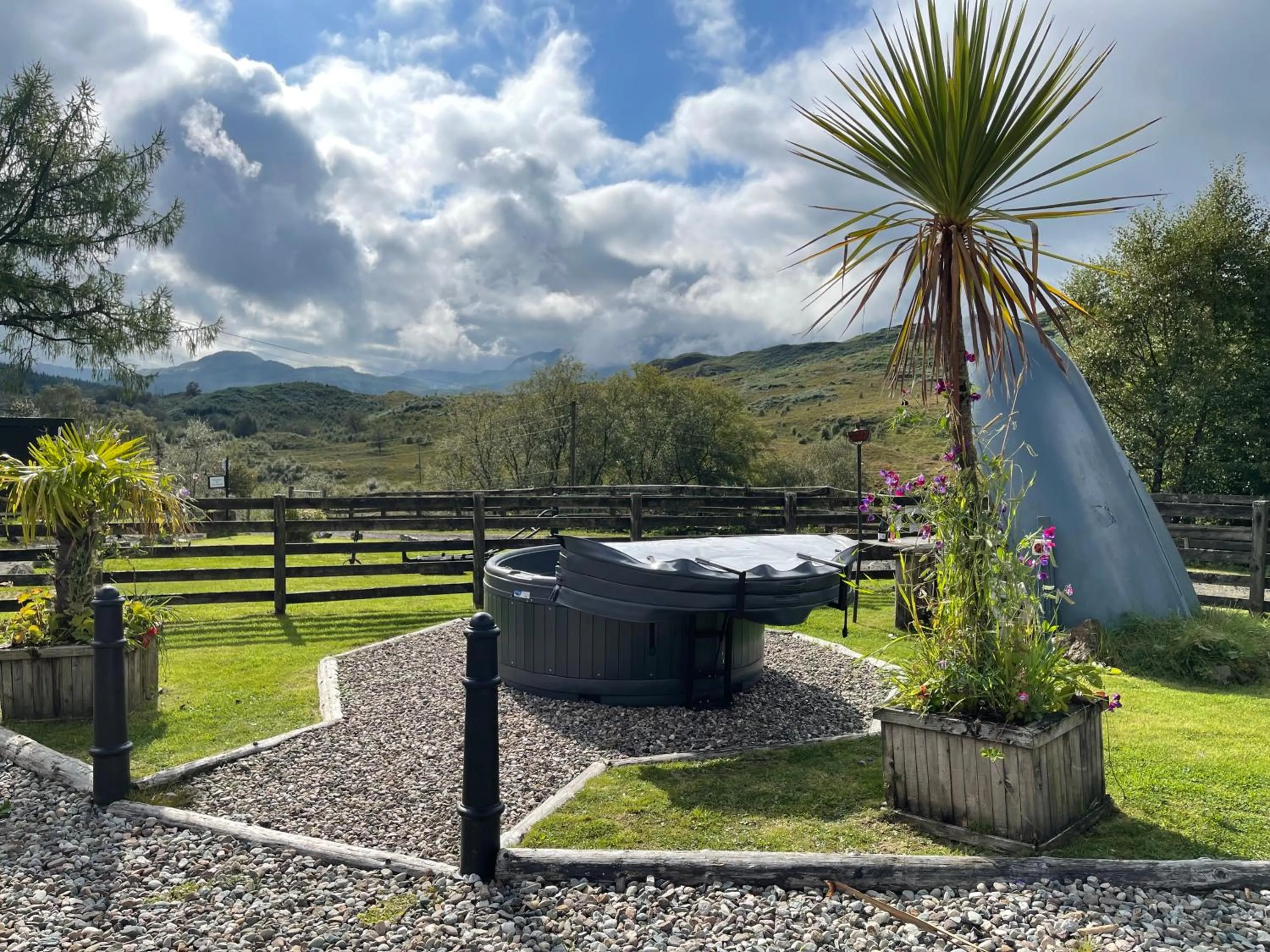 Hot Tub in Garrison Farm with Hot Tub