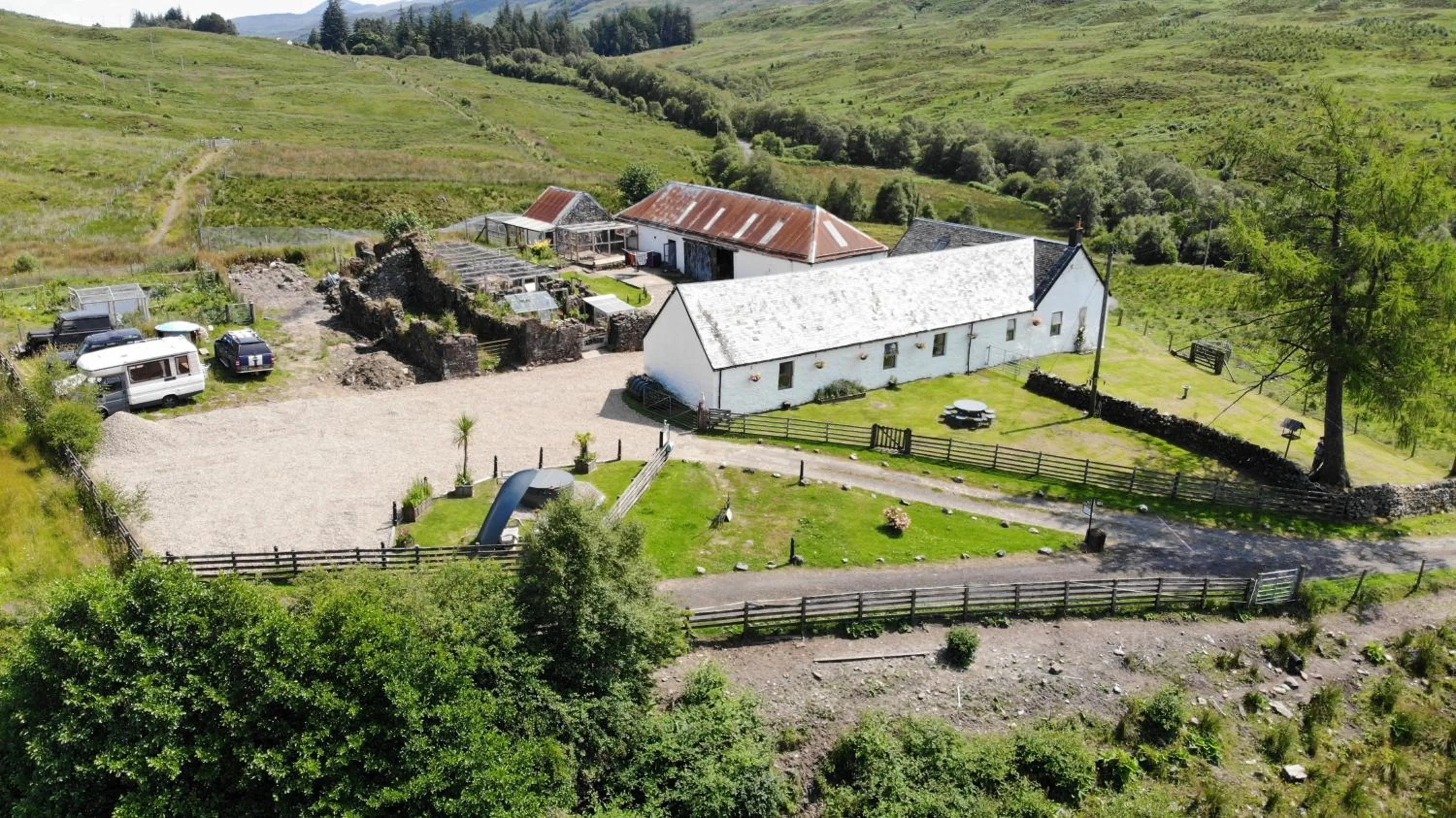 Garrison Farm with Hot Tub
