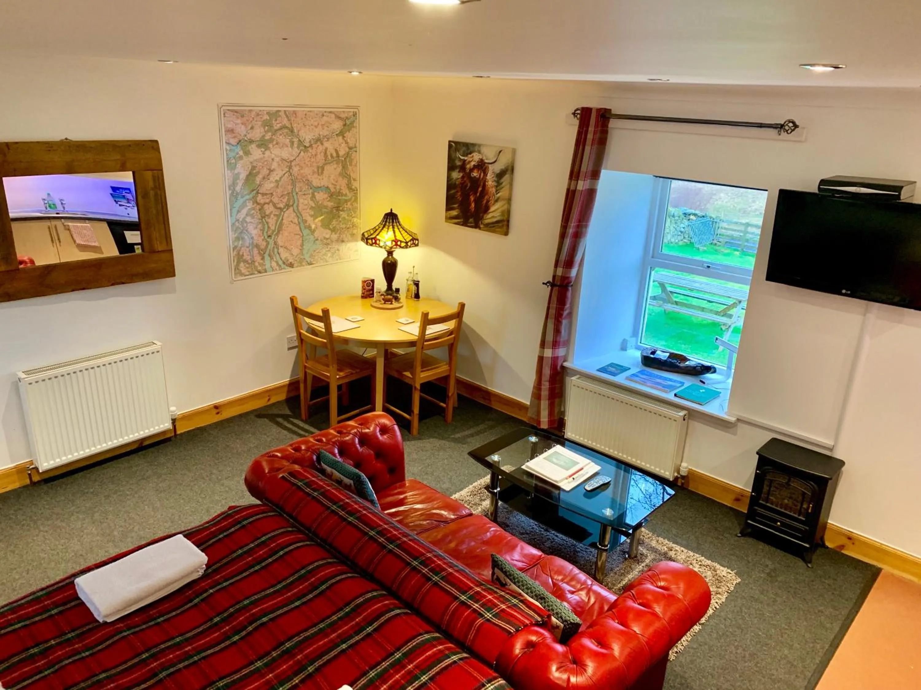 Garrison Farm with Hot Tub