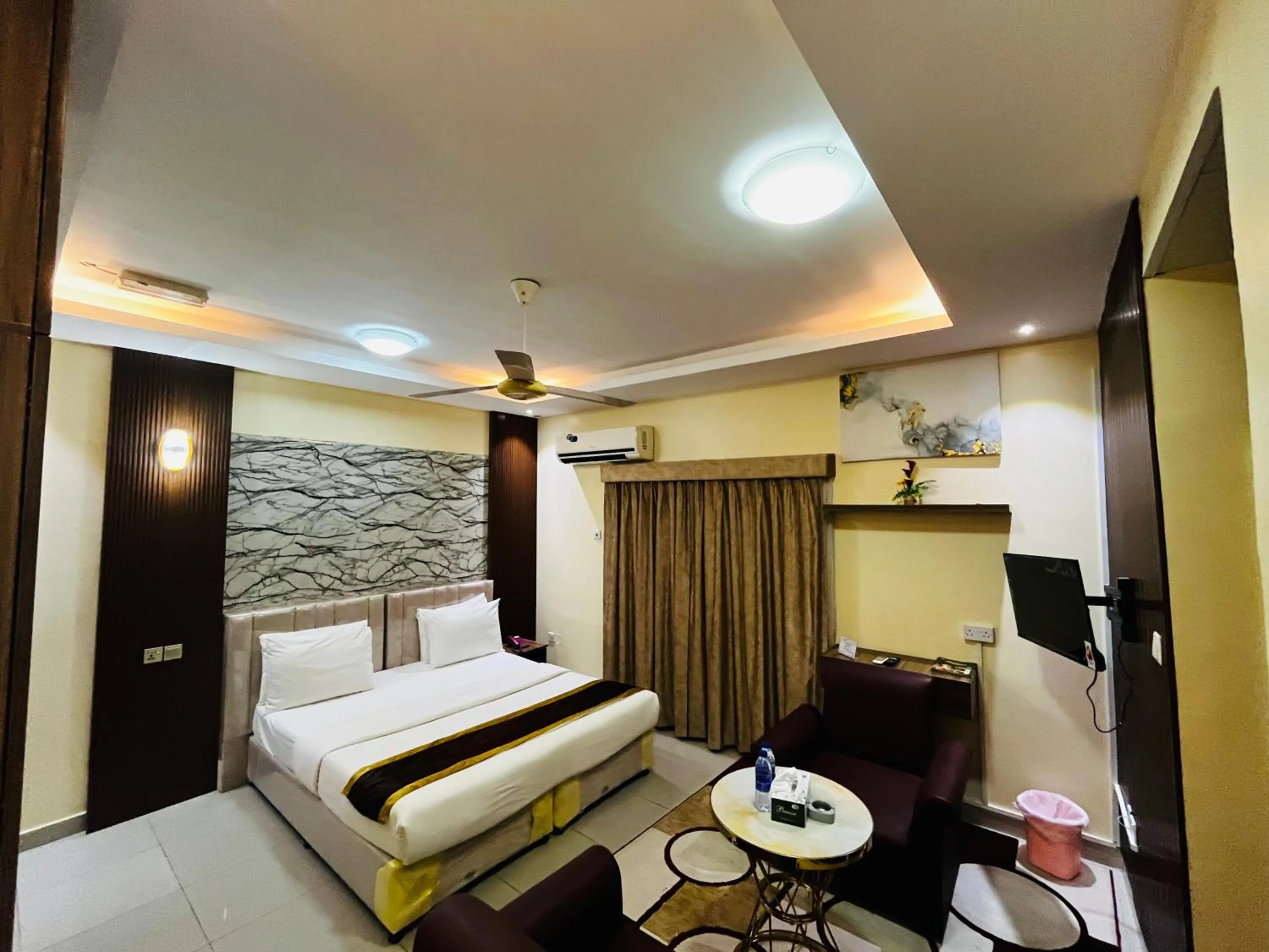 Bed in Al Nakheel Hotel Apartments