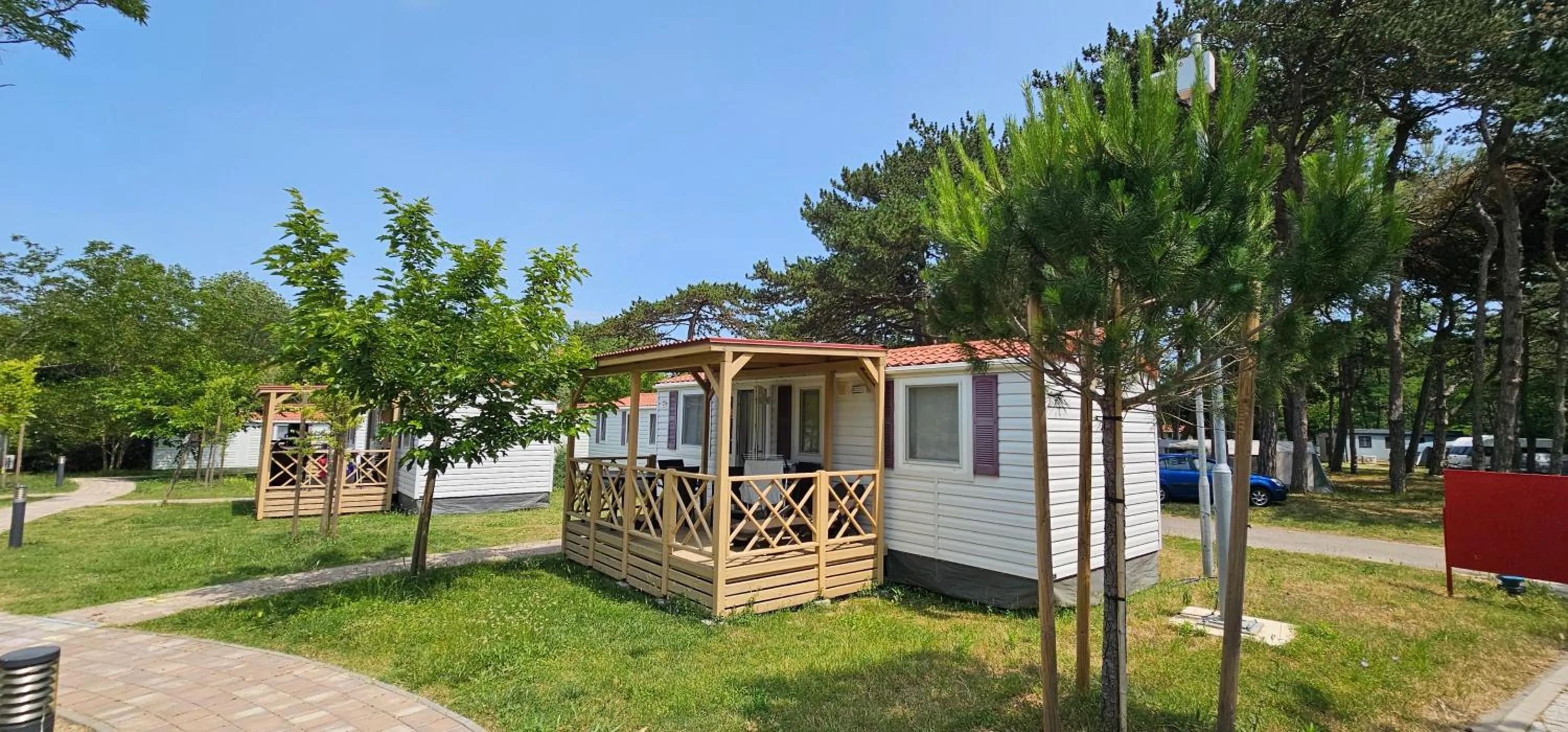 Property building in Mobile Homes Victoria San Marino