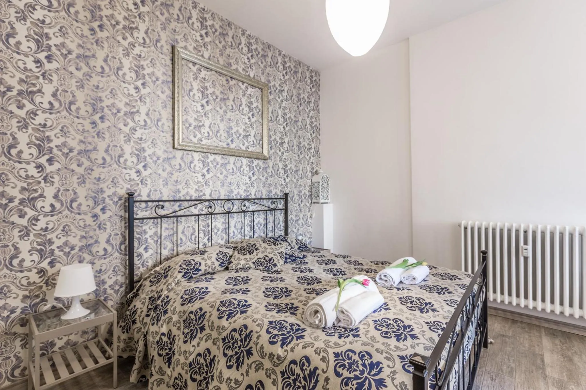 Bed in Central City Rooms