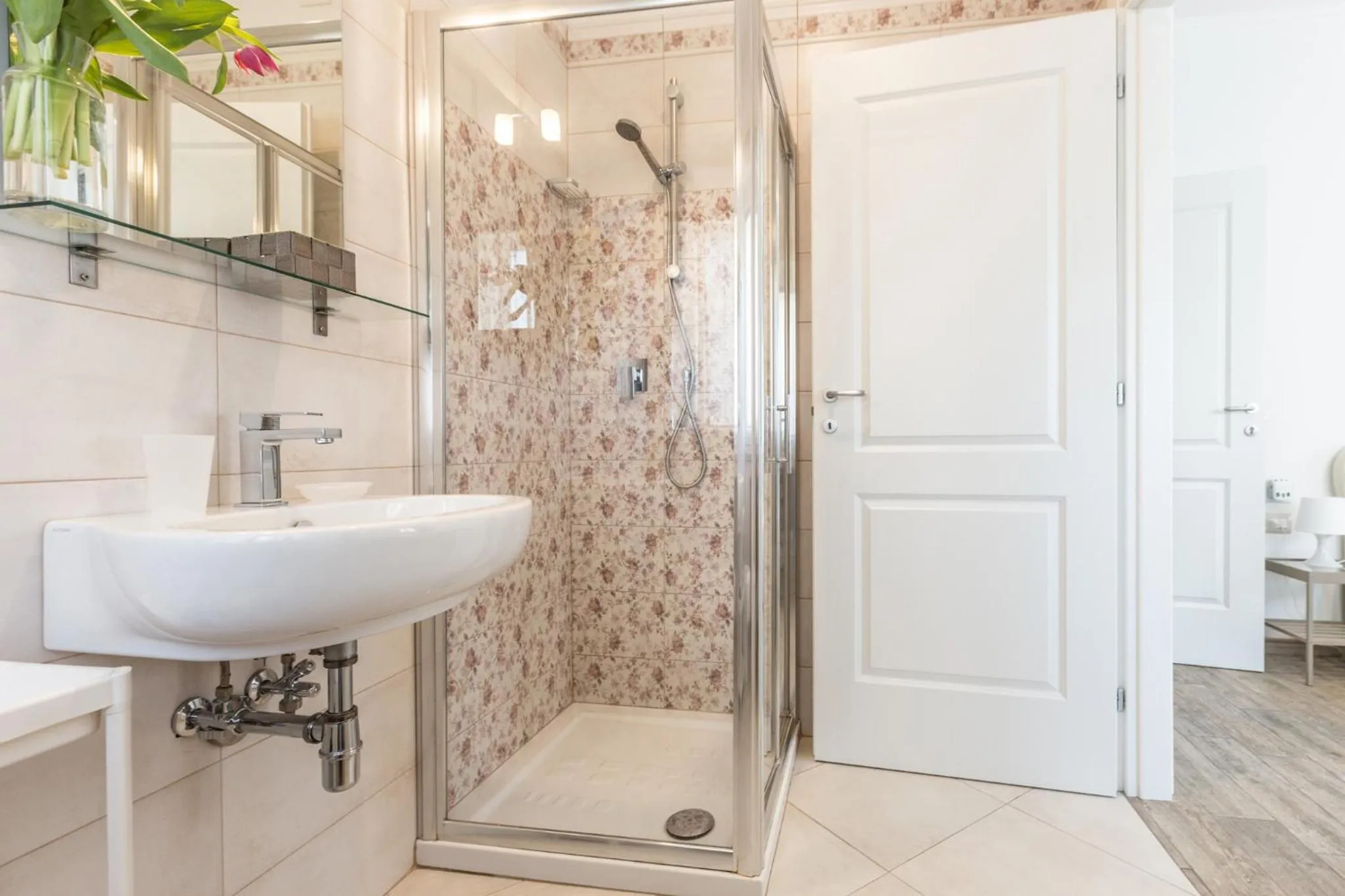 Bathroom in Central City Rooms