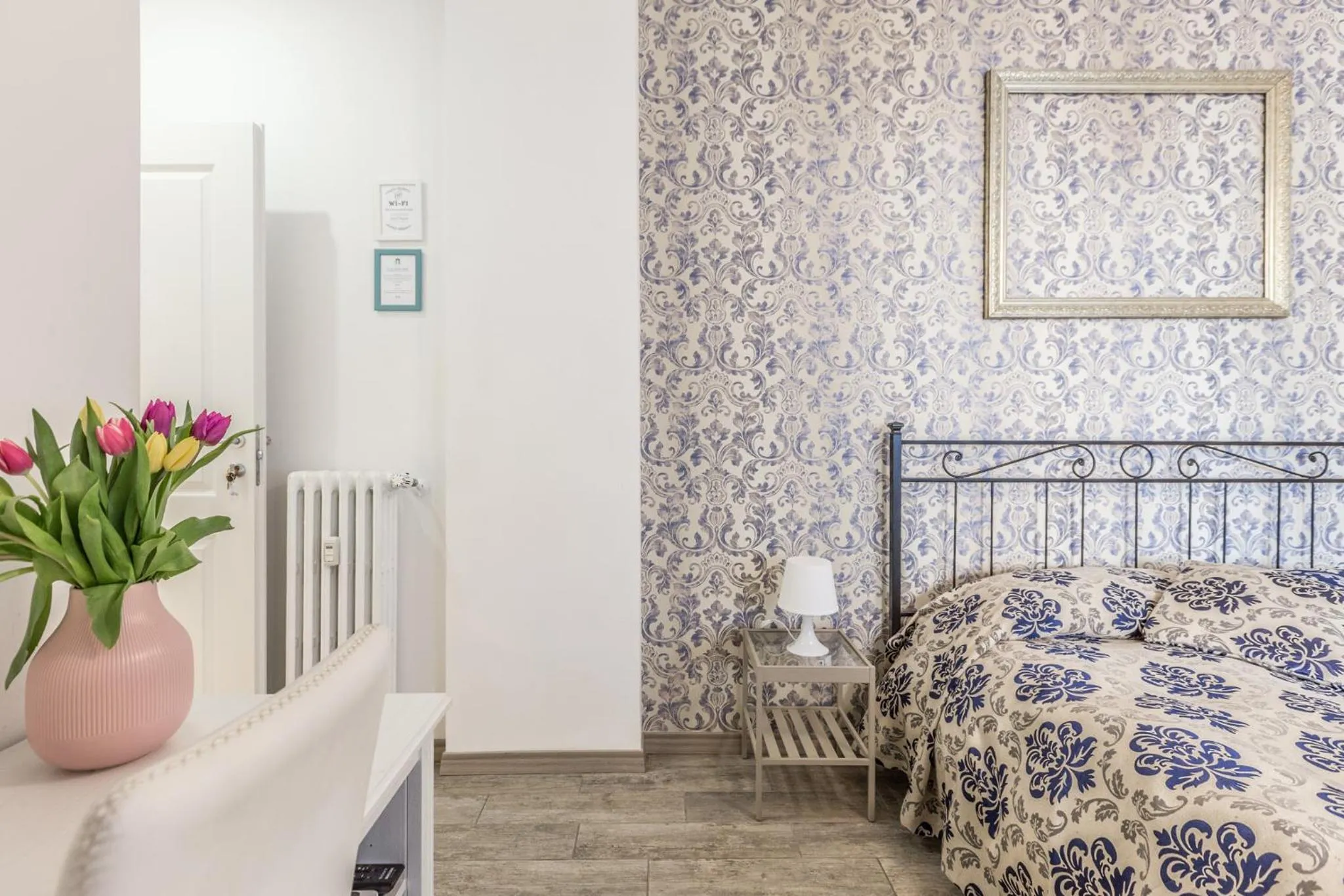 Bed in Central City Rooms