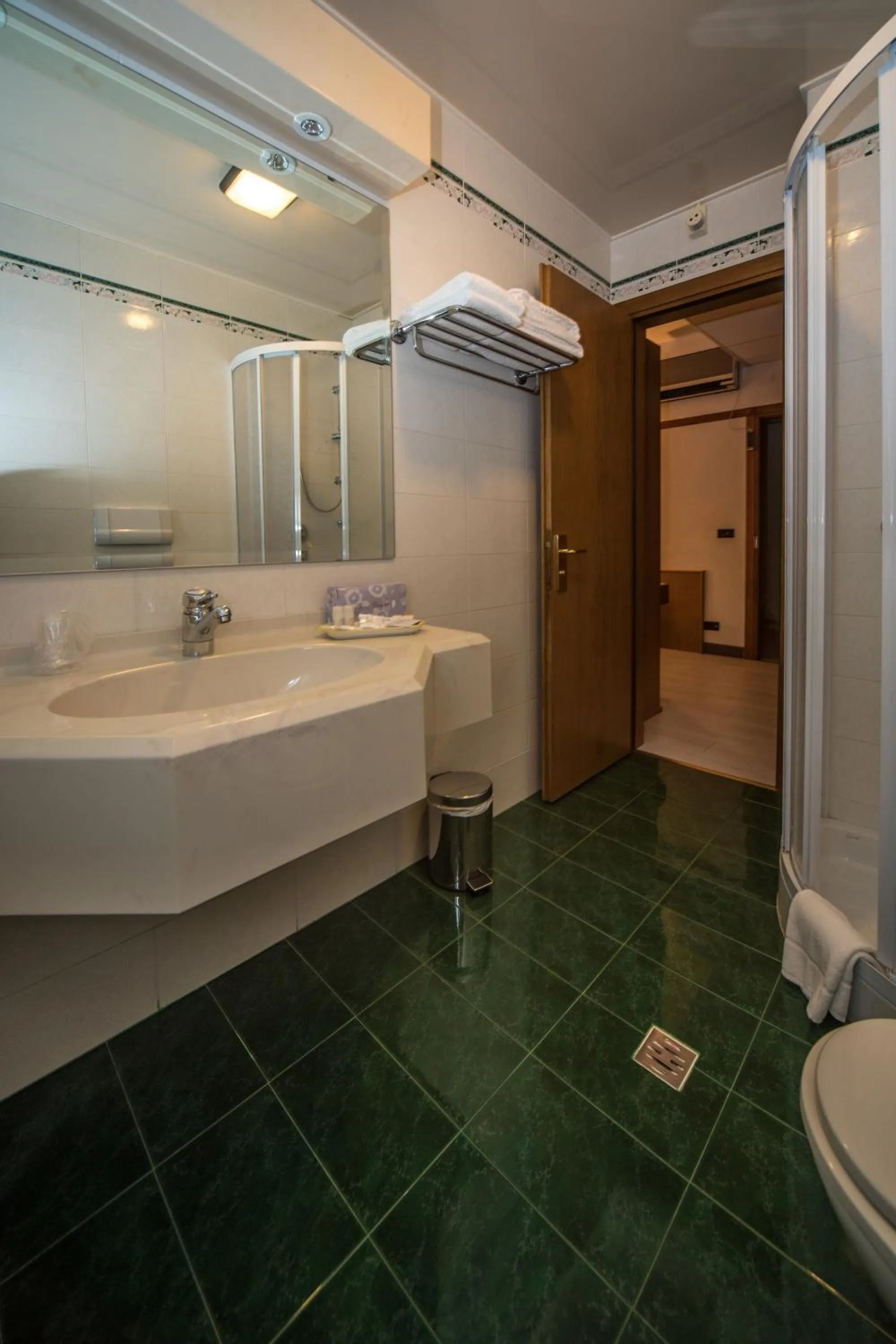 Bathroom in New Petit Hotel
