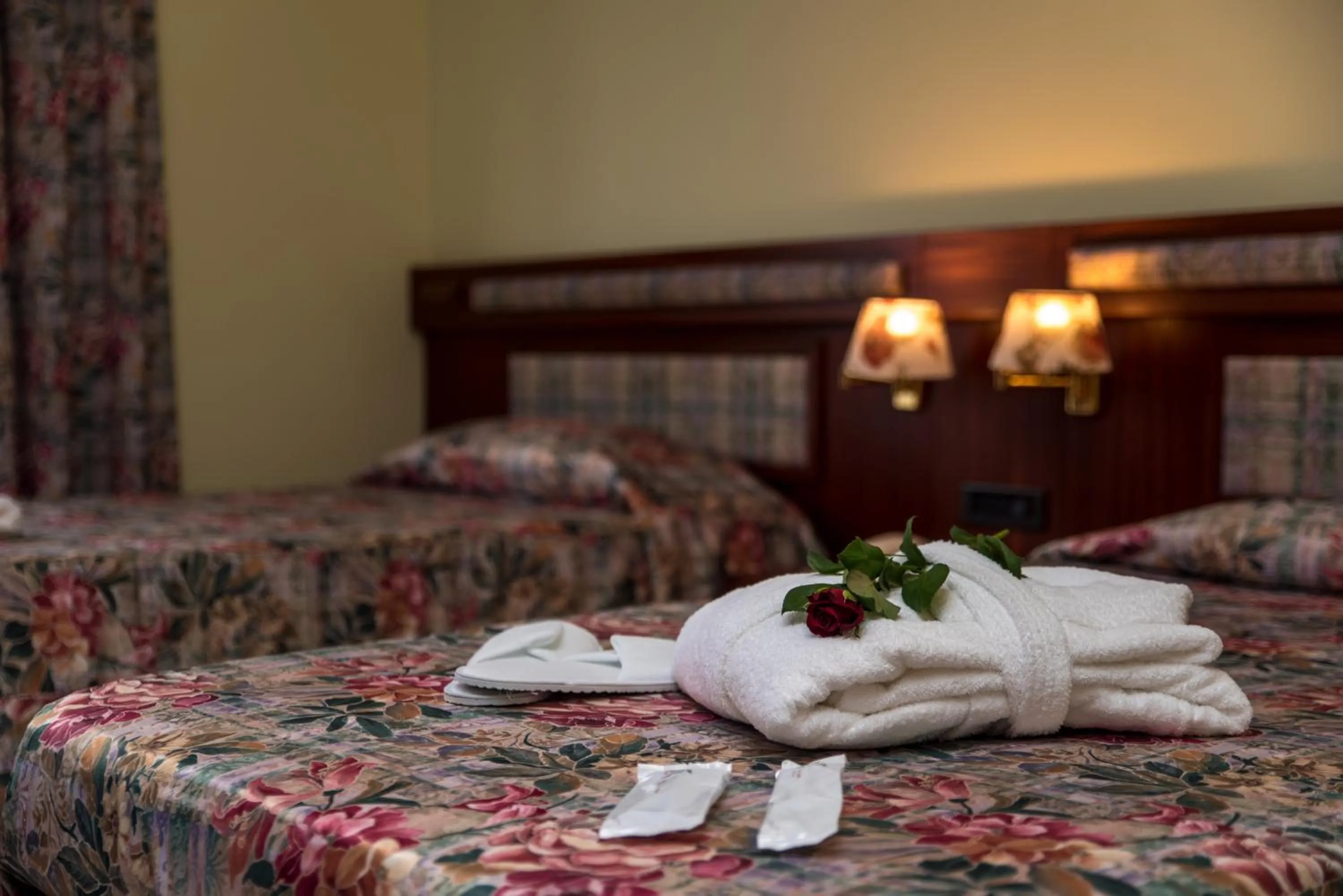 Bedroom, Bed in New Petit Hotel