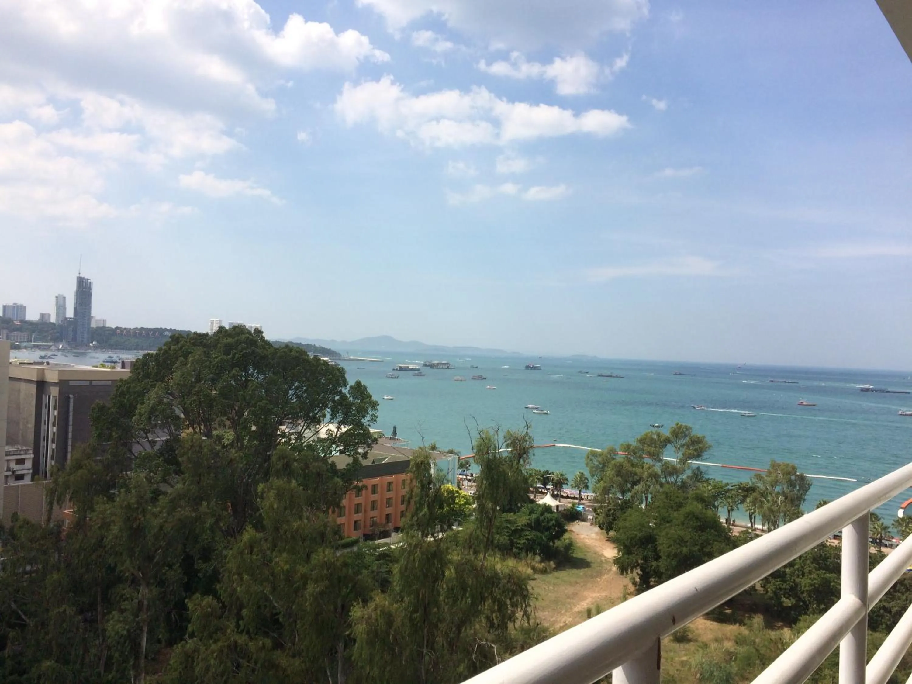 Balcony/Terrace in View Talay 6 by Pat 42