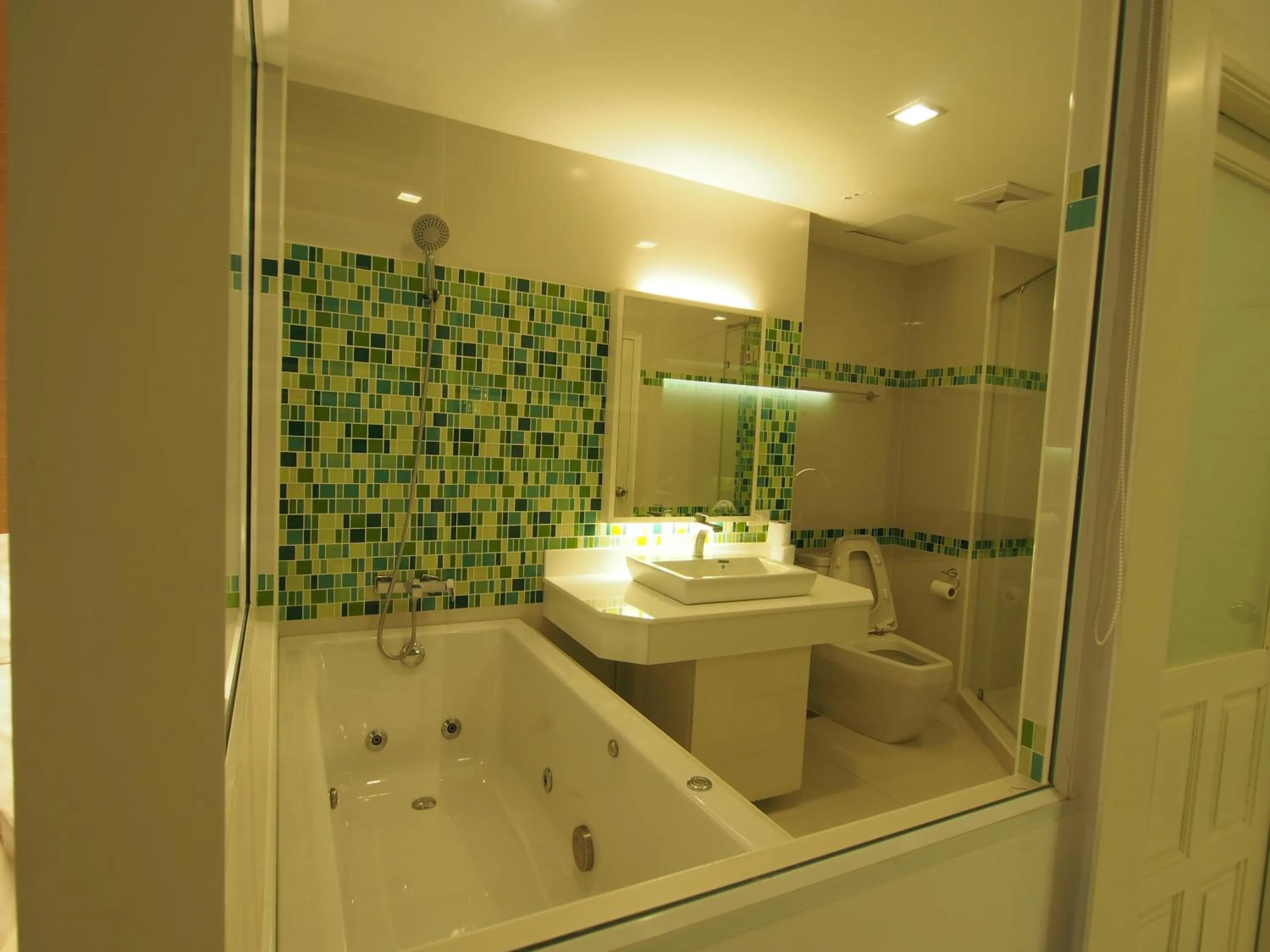 View Talay 6 by Pat 42