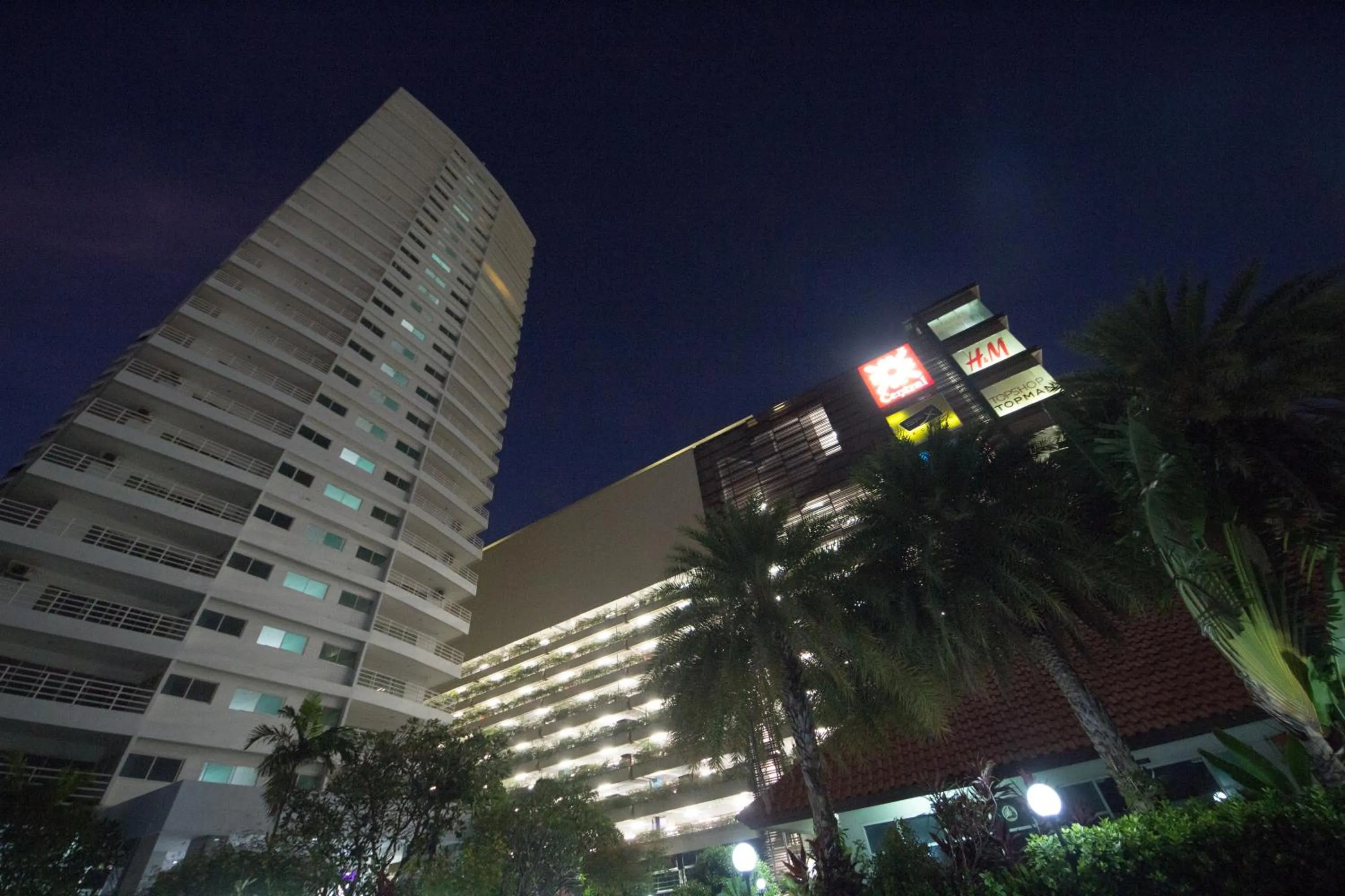 Property building in View Talay 6 by Pat 42