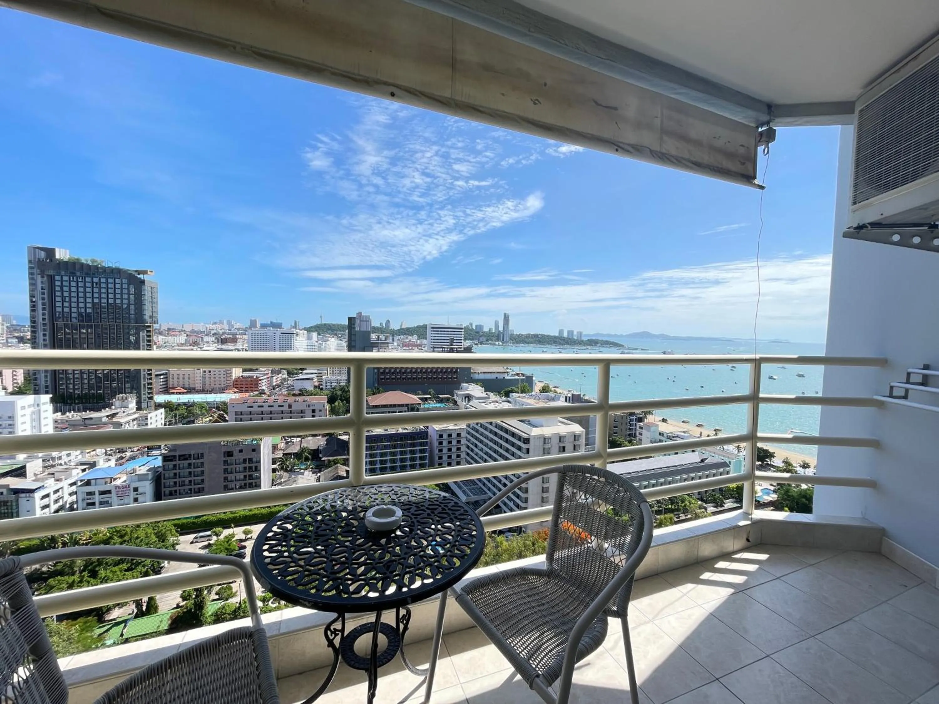 View Talay 6 by Pat 42