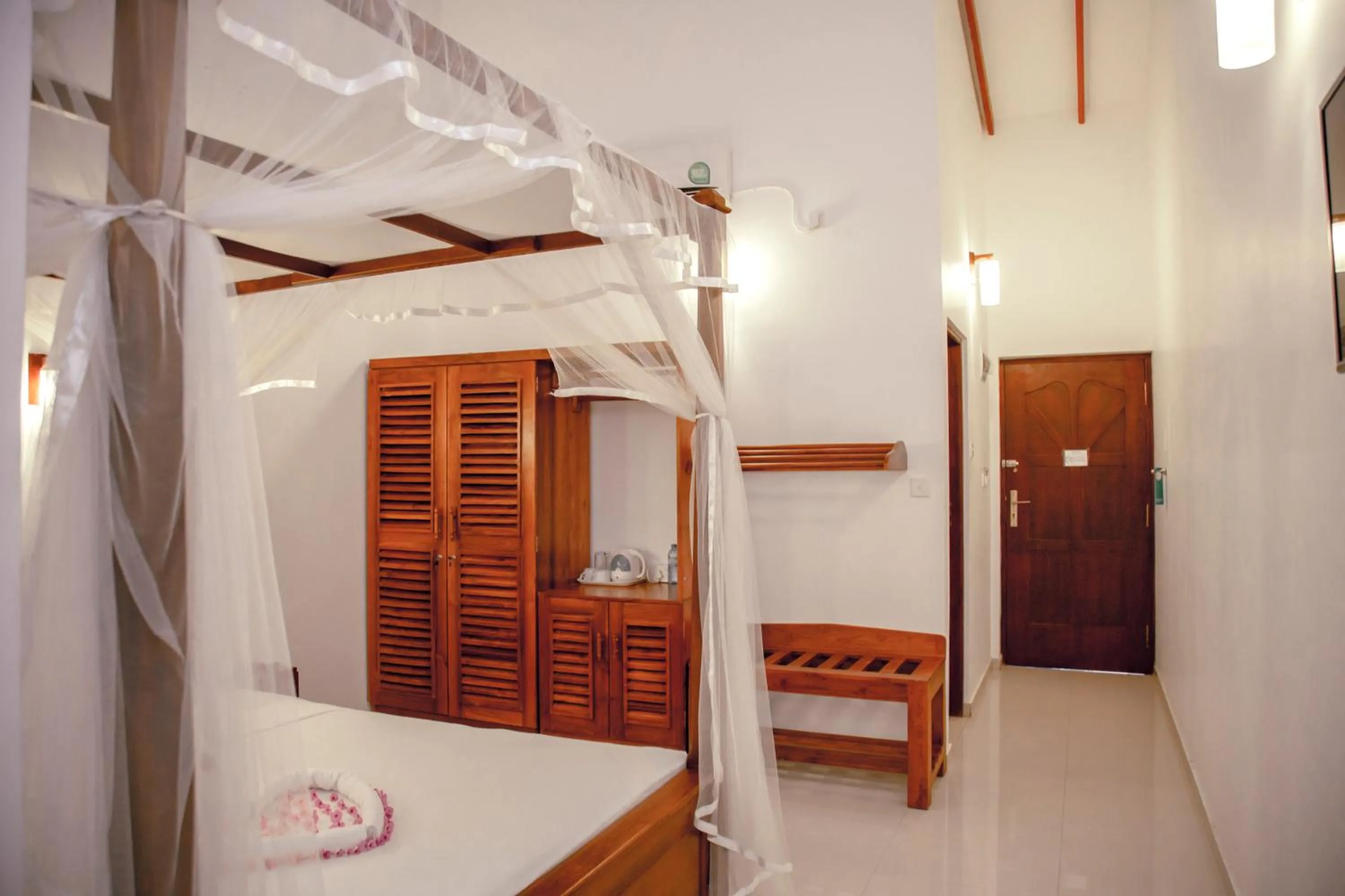 Bedroom, Bed in Prince Beach Hotel Bentota