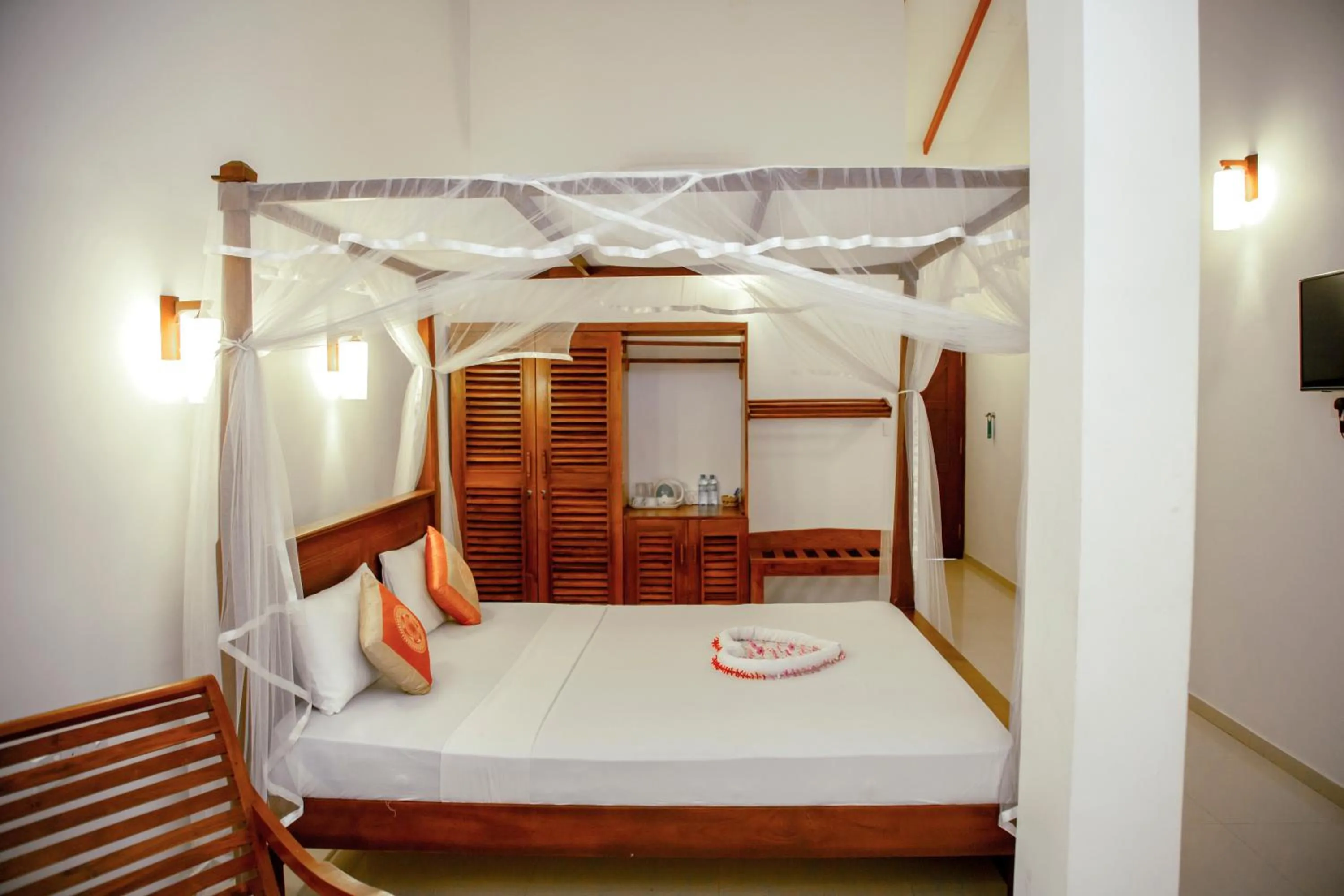 Bedroom, Bed in Prince Beach Hotel Bentota