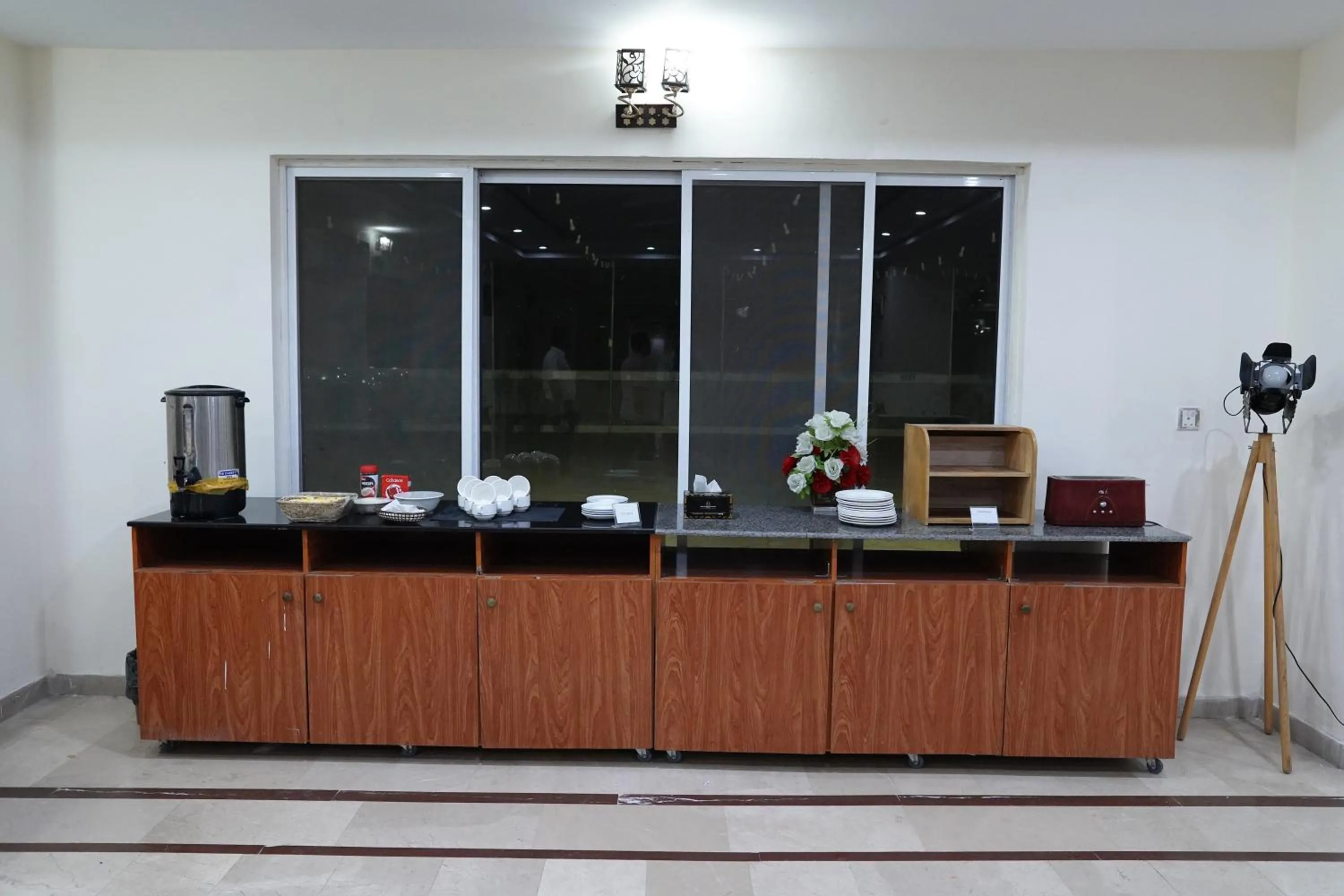 Restaurant/places to eat in Grand Millennium Hotel