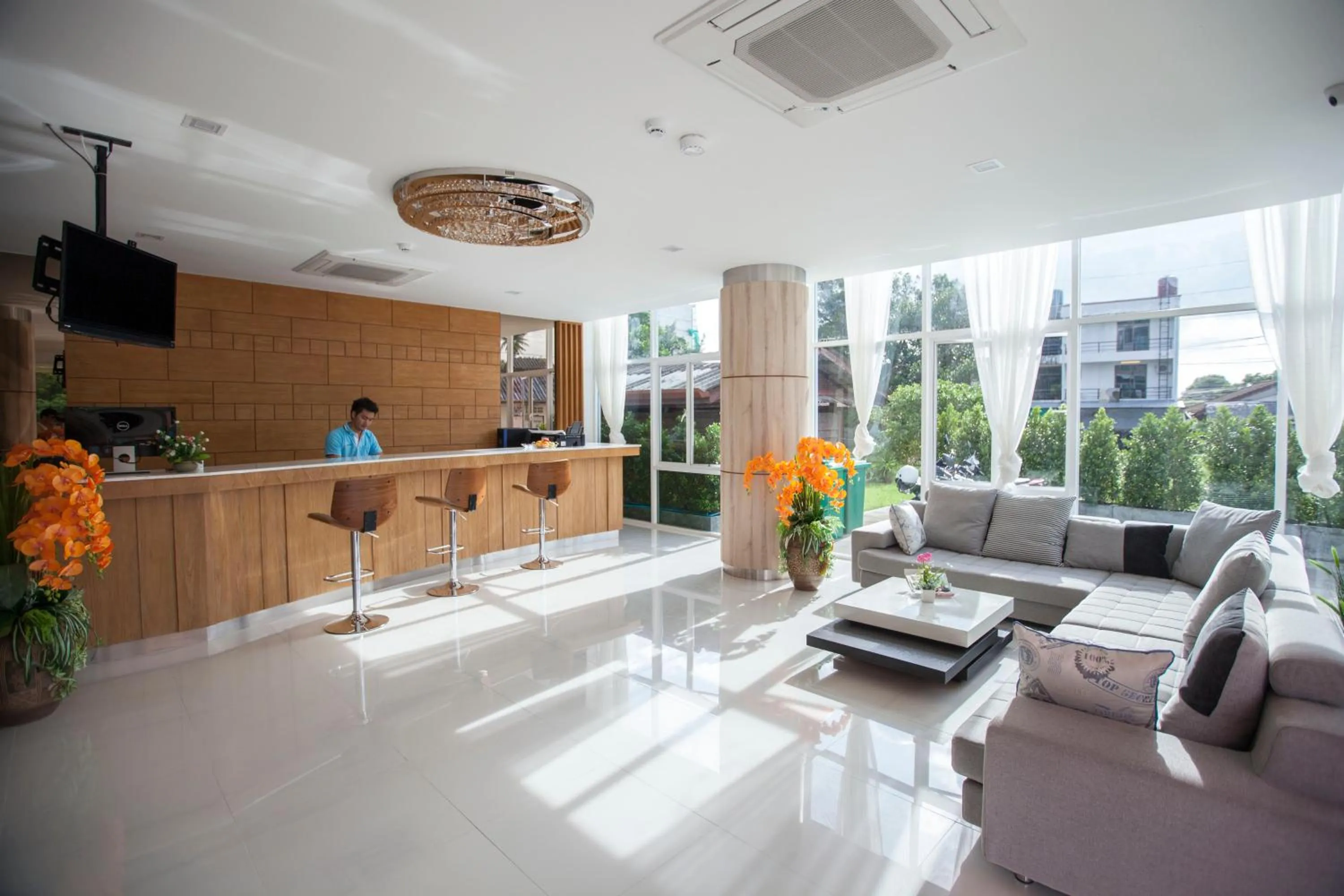 Lobby or reception in The Elysium Residence - SHA Extra Plus