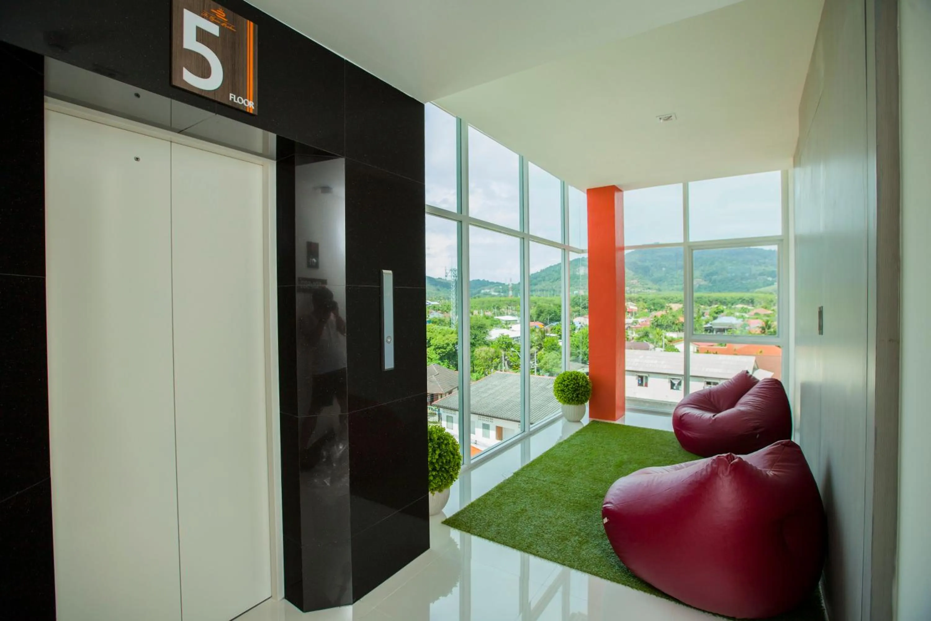 Area and facilities in The Elysium Residence - SHA Extra Plus