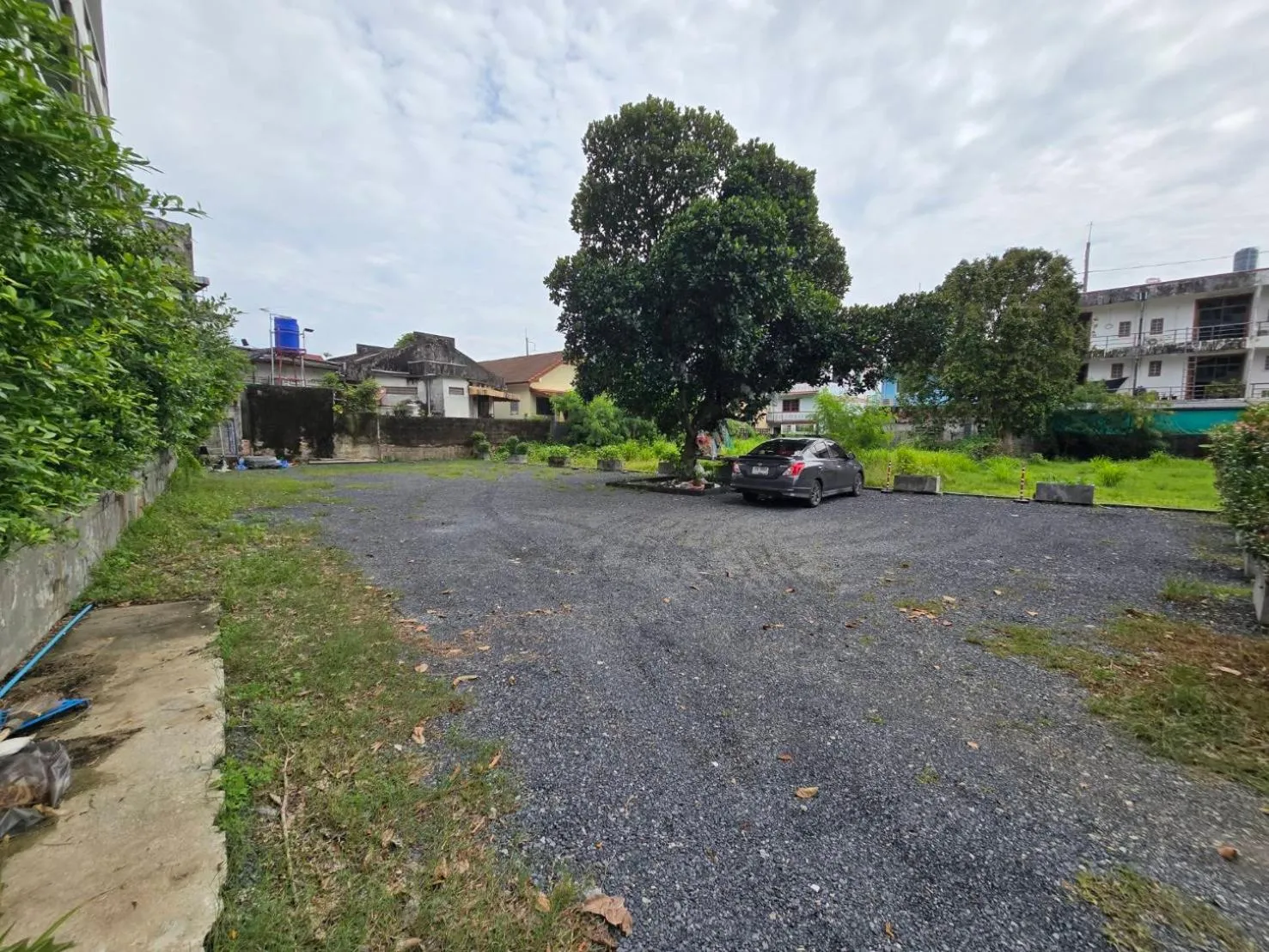 Parking in The Elysium Residence - SHA Extra Plus