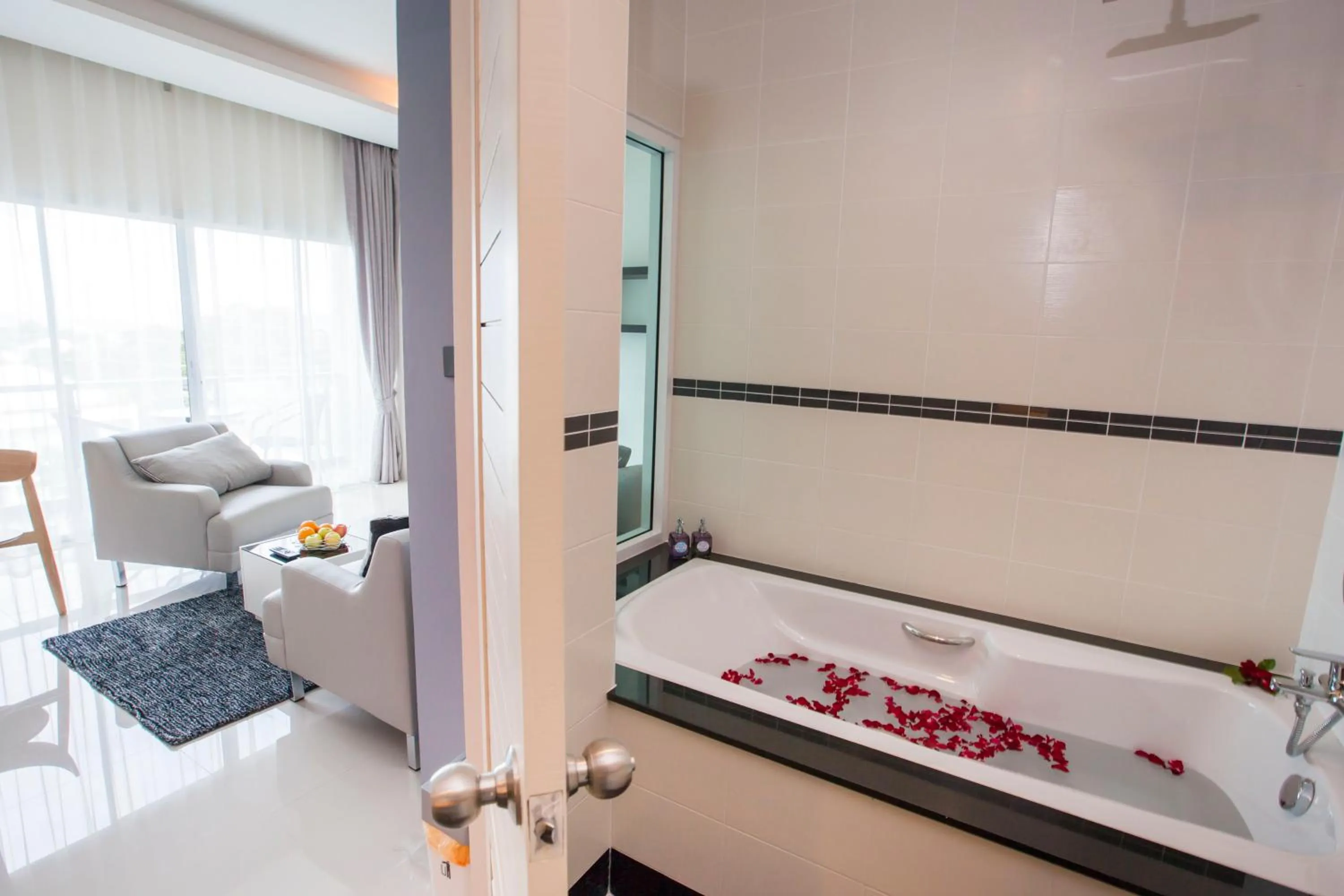 Bathroom, Bed in The Elysium Residence - SHA Extra Plus