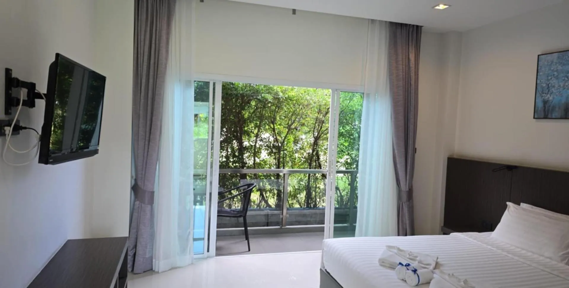 Balcony/Terrace, Bed in The Elysium Residence - SHA Extra Plus
