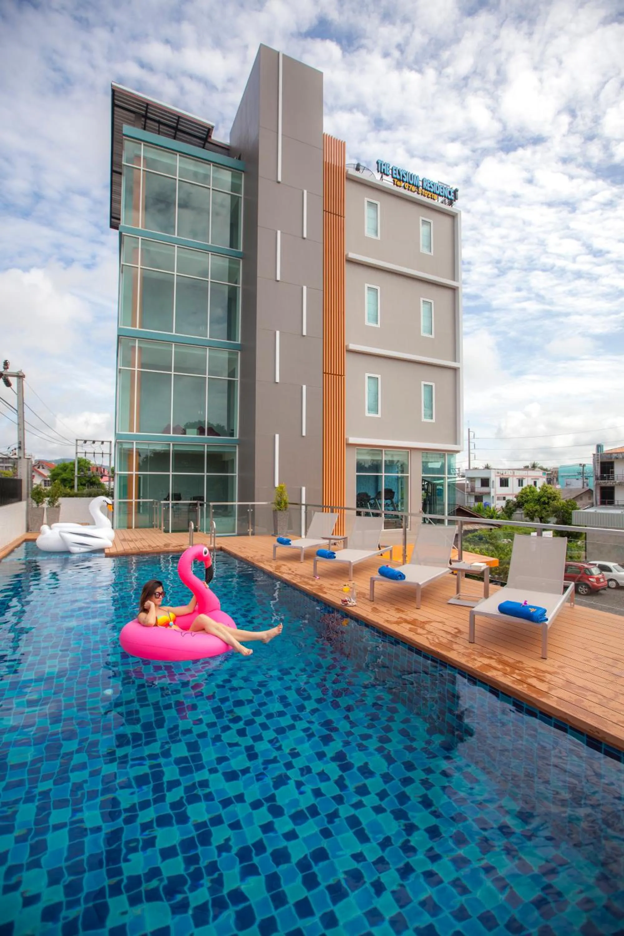 Swimming pool in The Elysium Residence - SHA Extra Plus