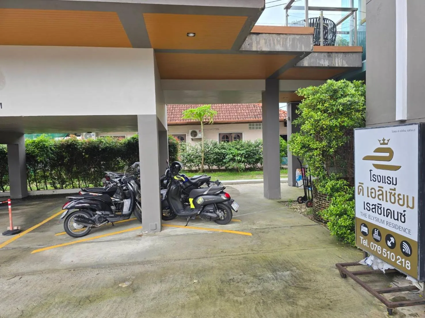 Parking in The Elysium Residence - SHA Extra Plus