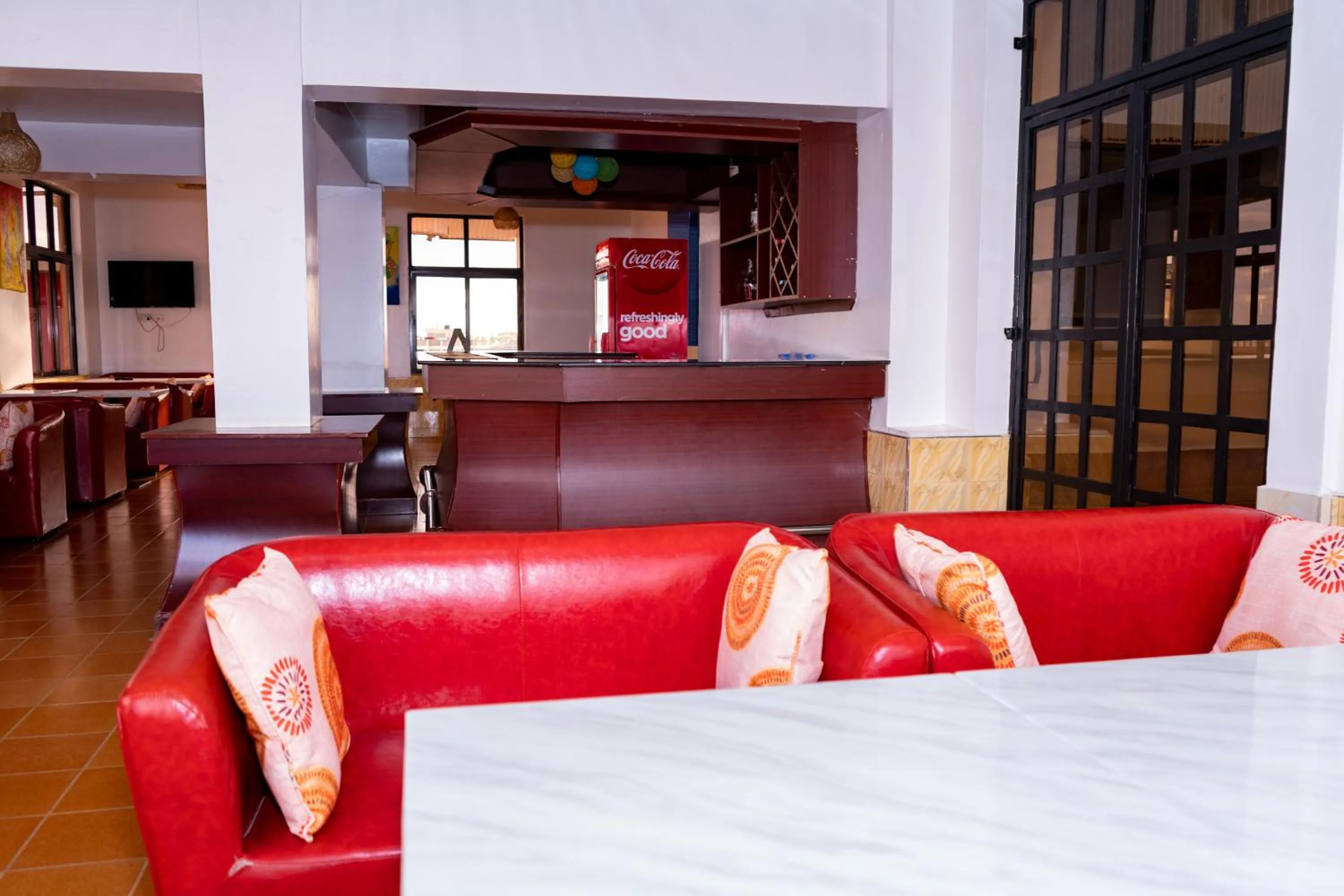 oven in Easy Hotel Kenya