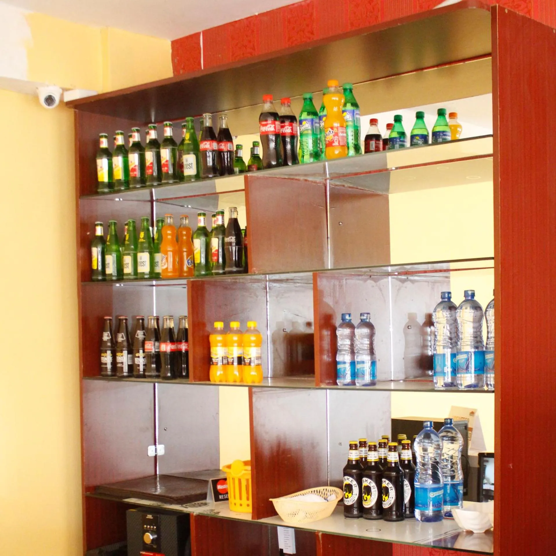 Restaurant/places to eat in Easy Hotel Kenya