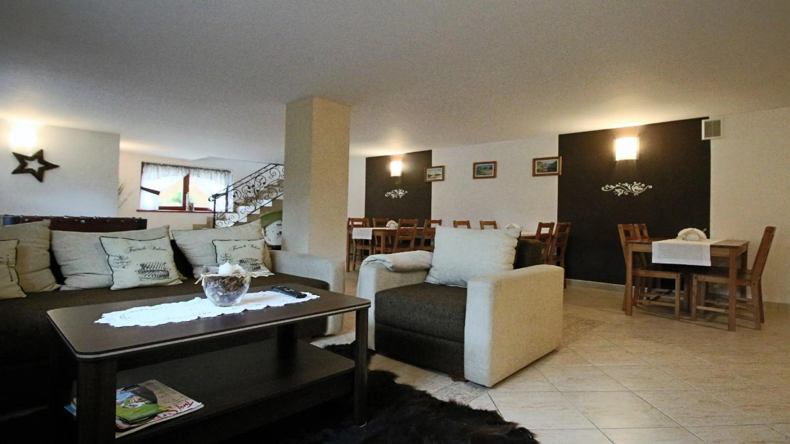 Communal lounge/ TV room in Willa Lichajówka