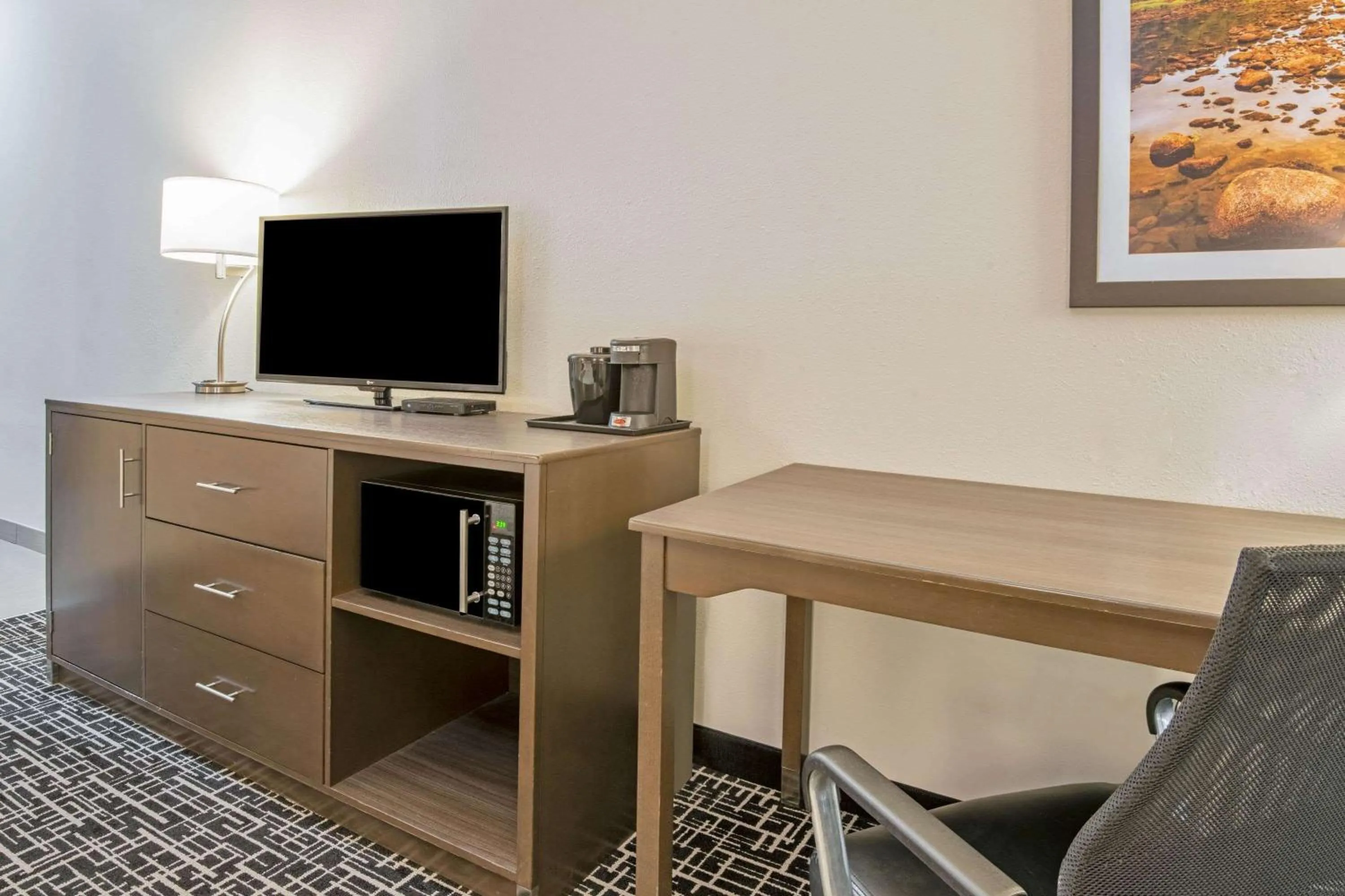 Photo of the whole room in La Quinta by Wyndham Weatherford OK