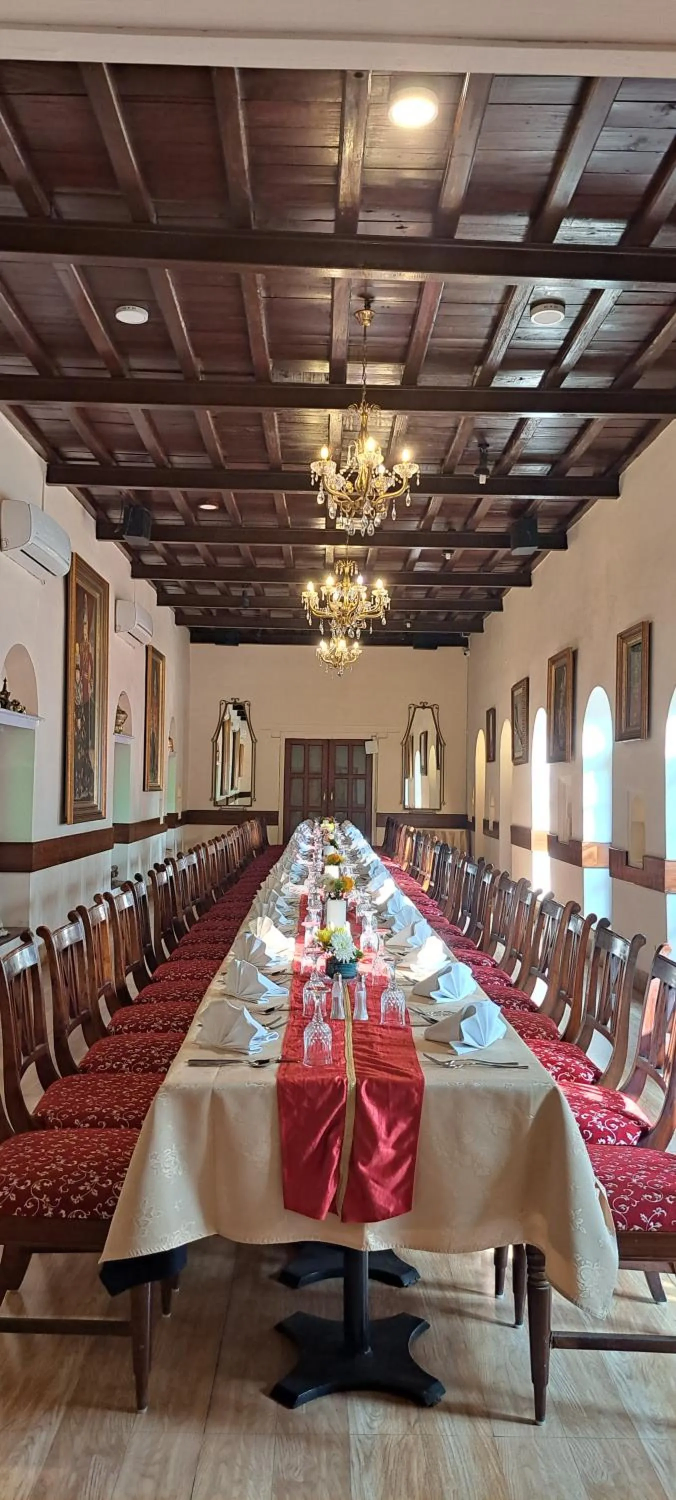 Restaurant/places to eat in Baber Mahal Vilas - The Heritage Hotel