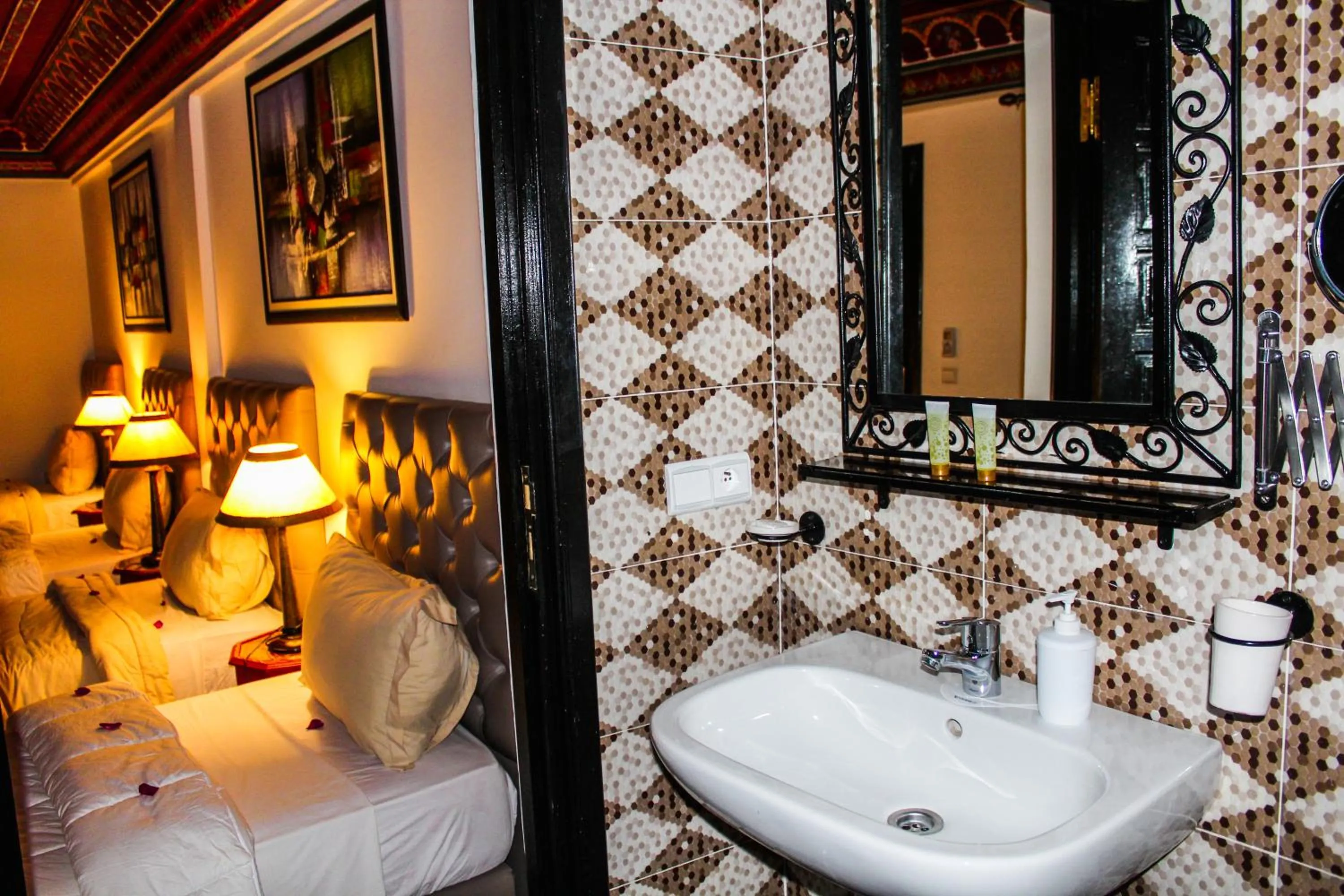 Bathroom in Riad Challa Hotel & Spa