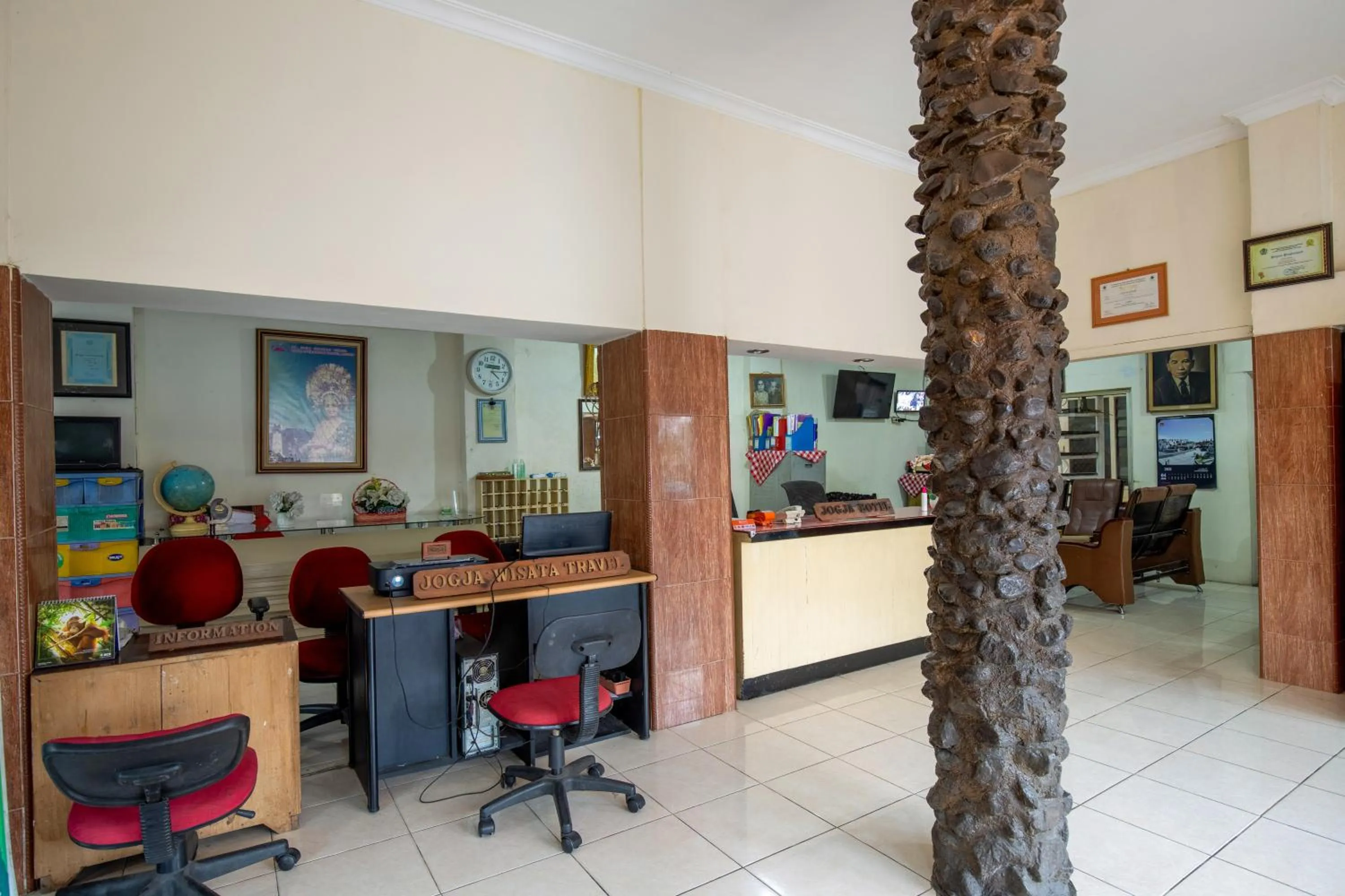 Lobby or reception in Hotel Jogja Bukittinggi