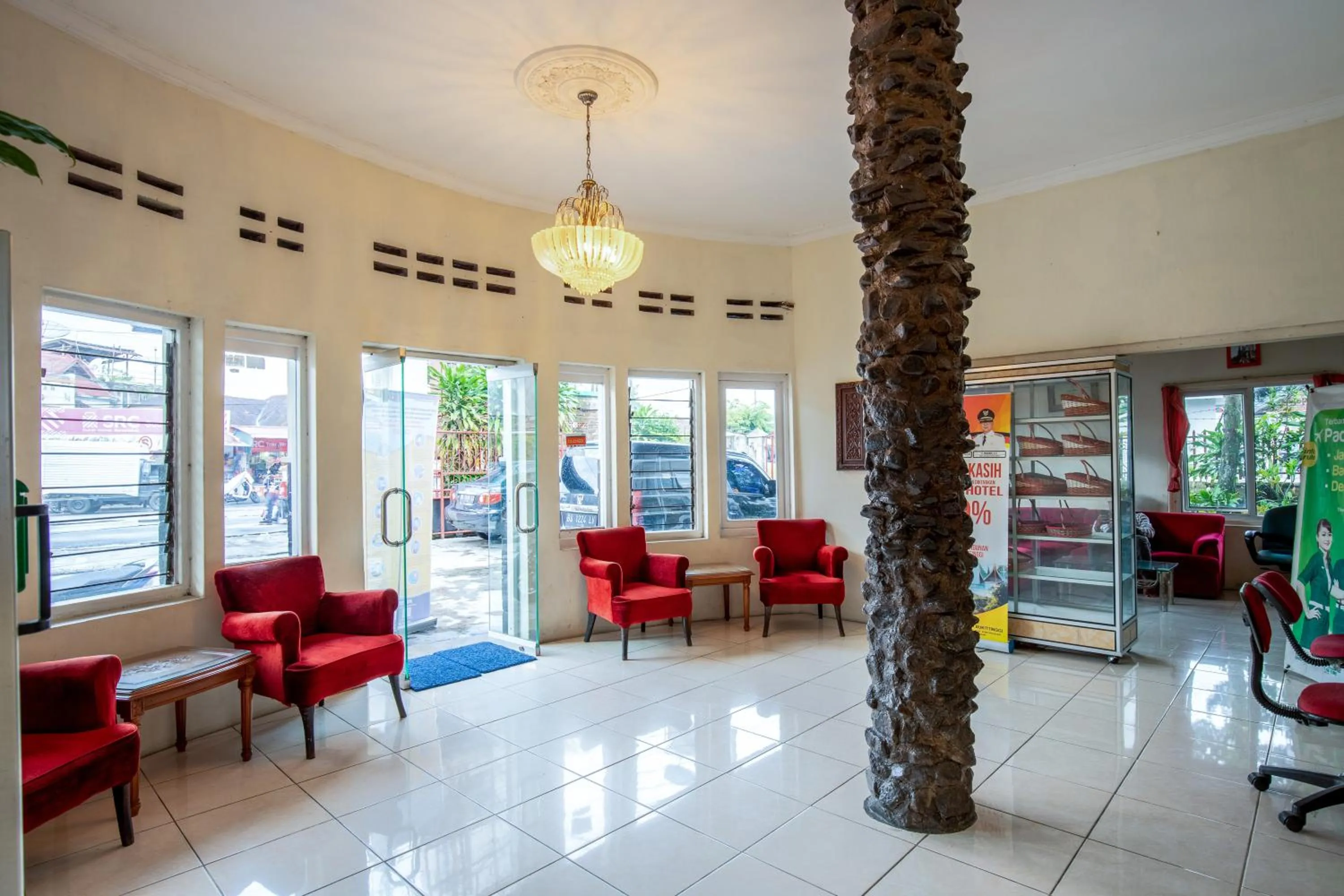 Lobby or reception in Hotel Jogja Bukittinggi