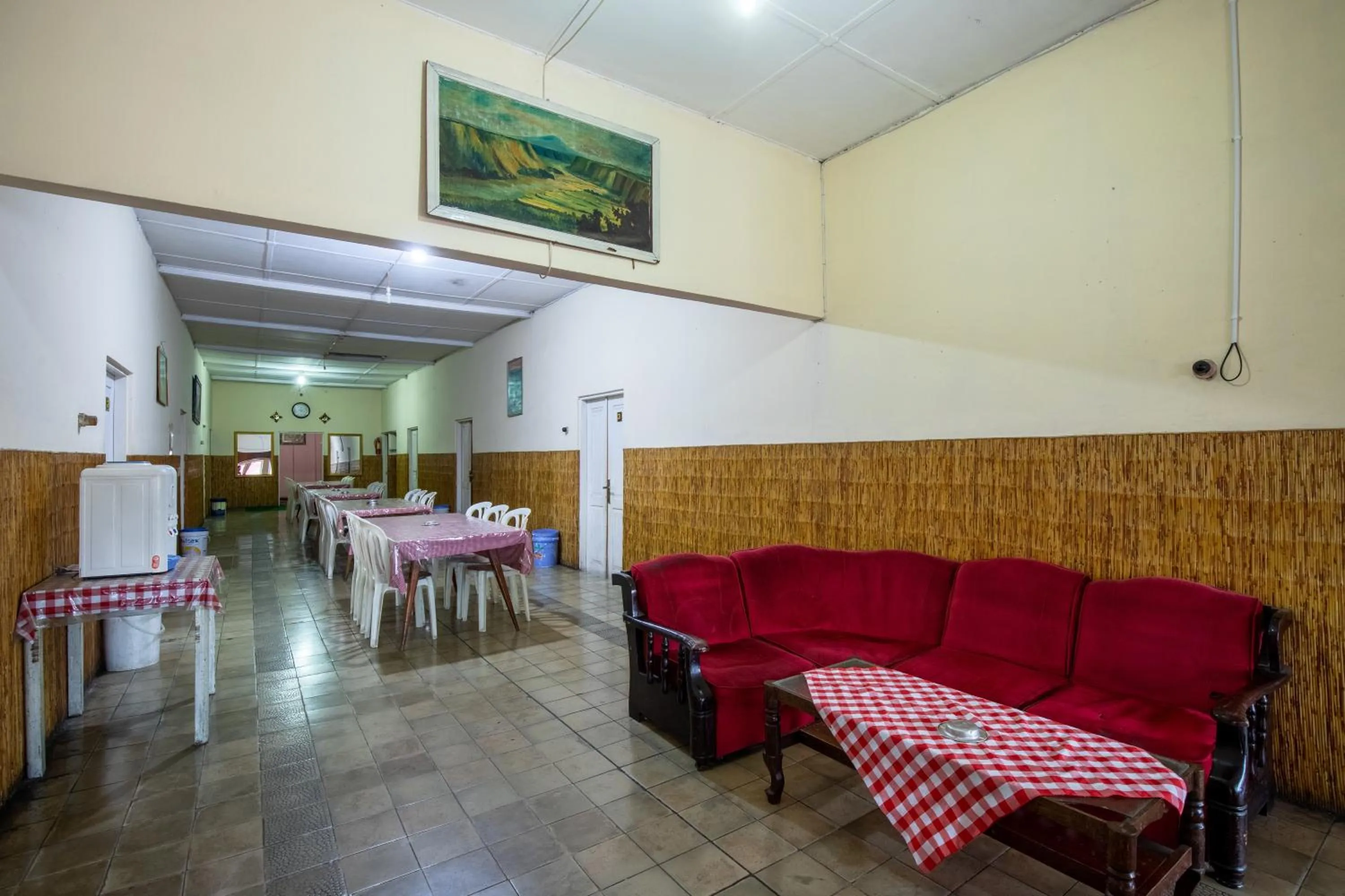 Seating area in Hotel Jogja Bukittinggi