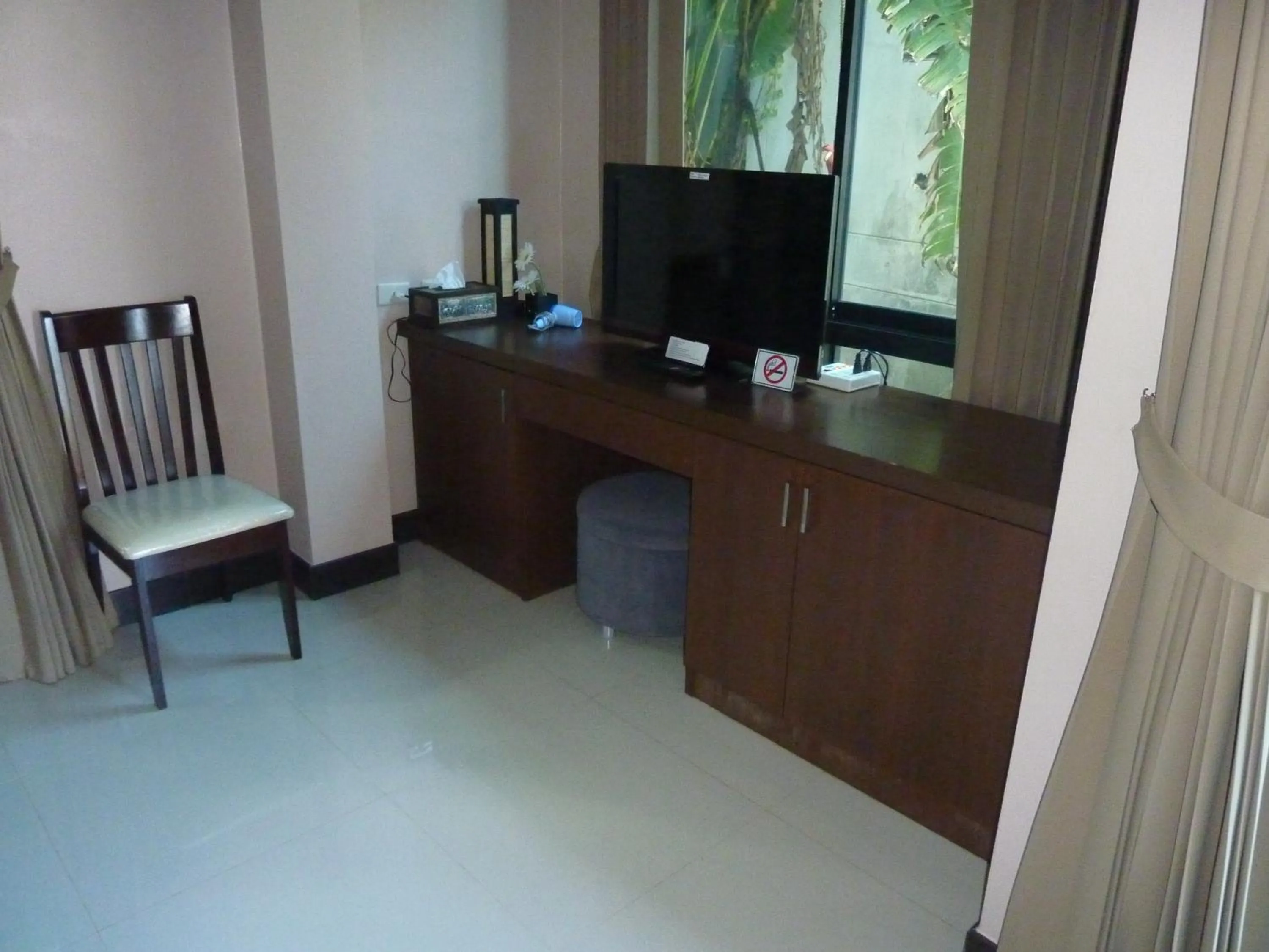 Kata Beachwalk Hotel and Bungalows