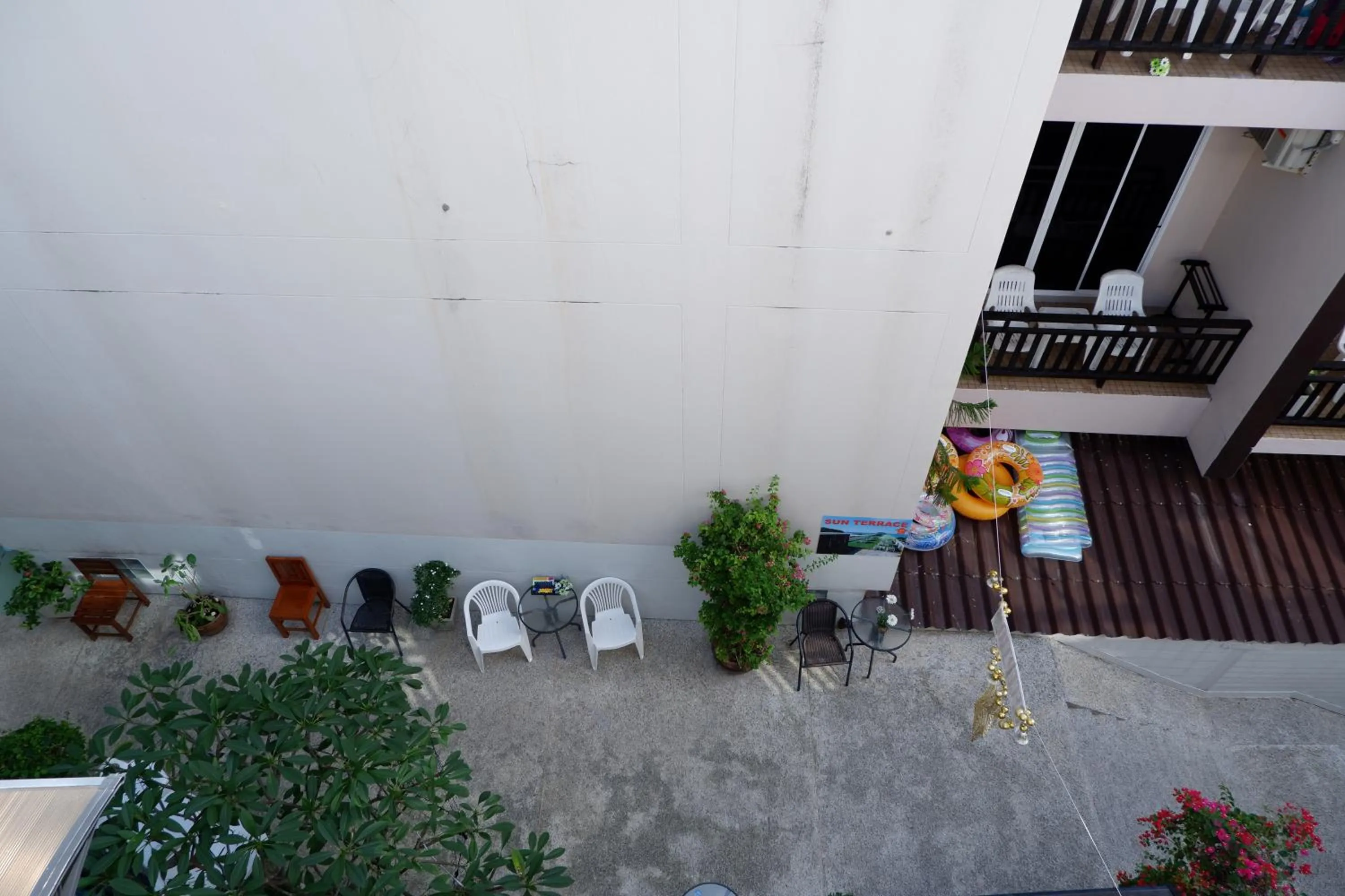 Kata Beachwalk Hotel and Bungalows