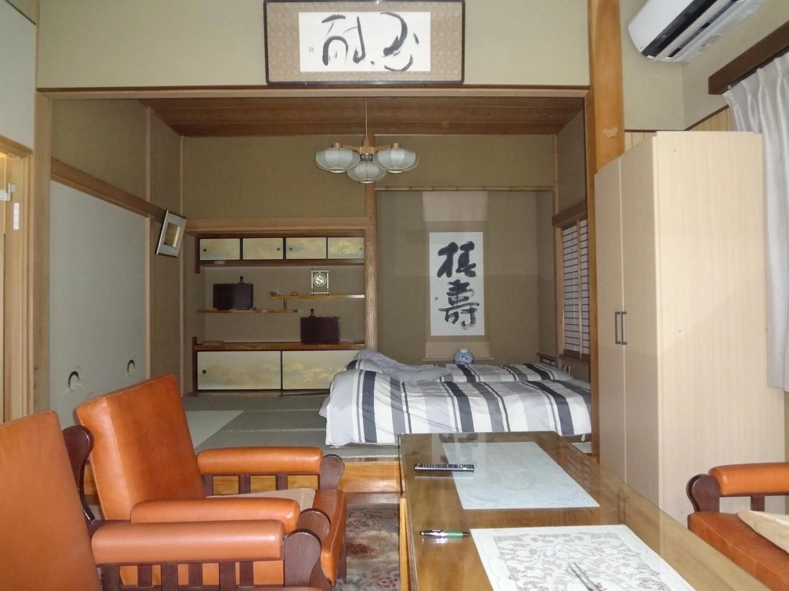 Photo of the whole room, Bed in Mokkoan