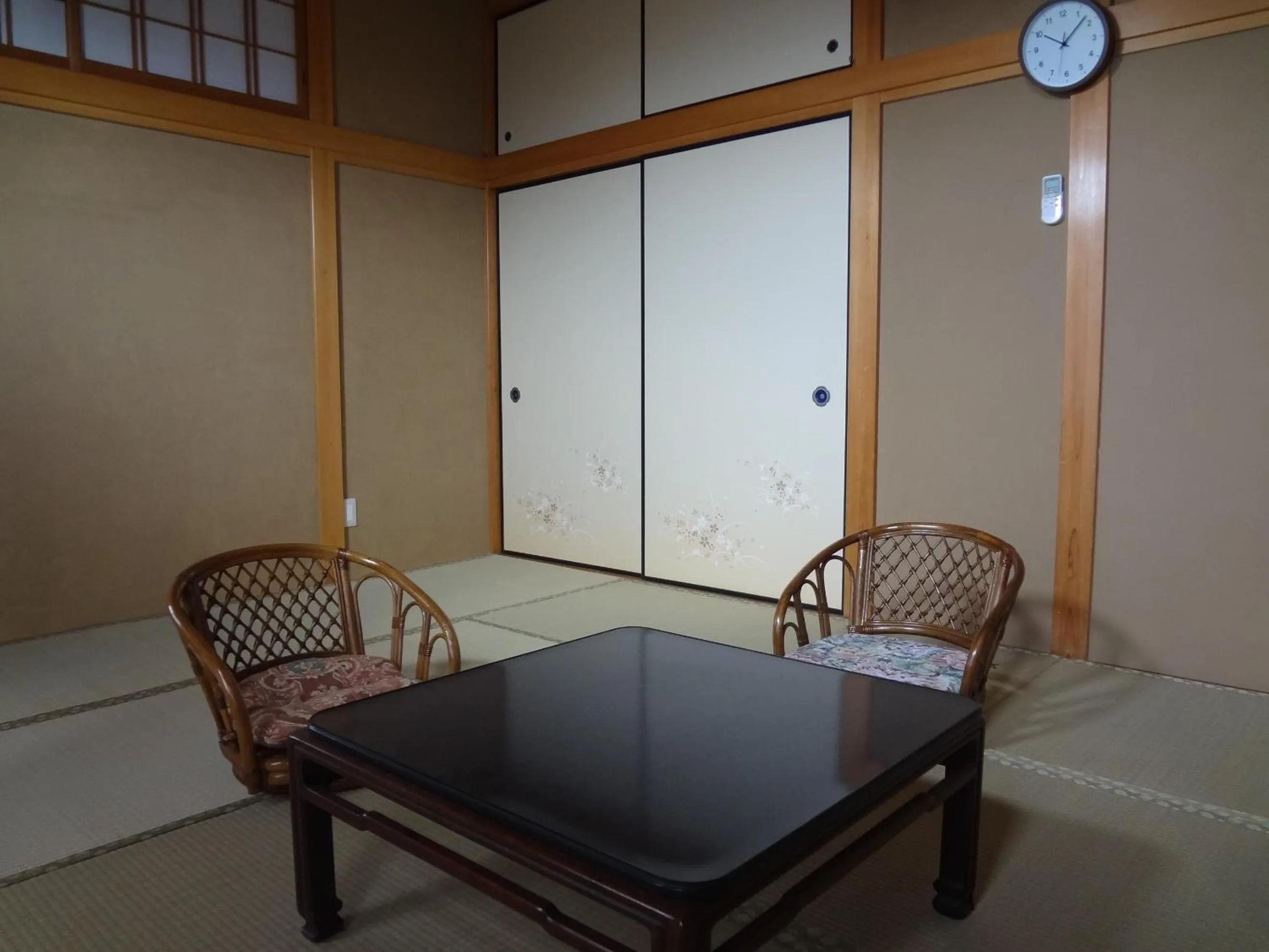 Photo of the whole room in Mokkoan