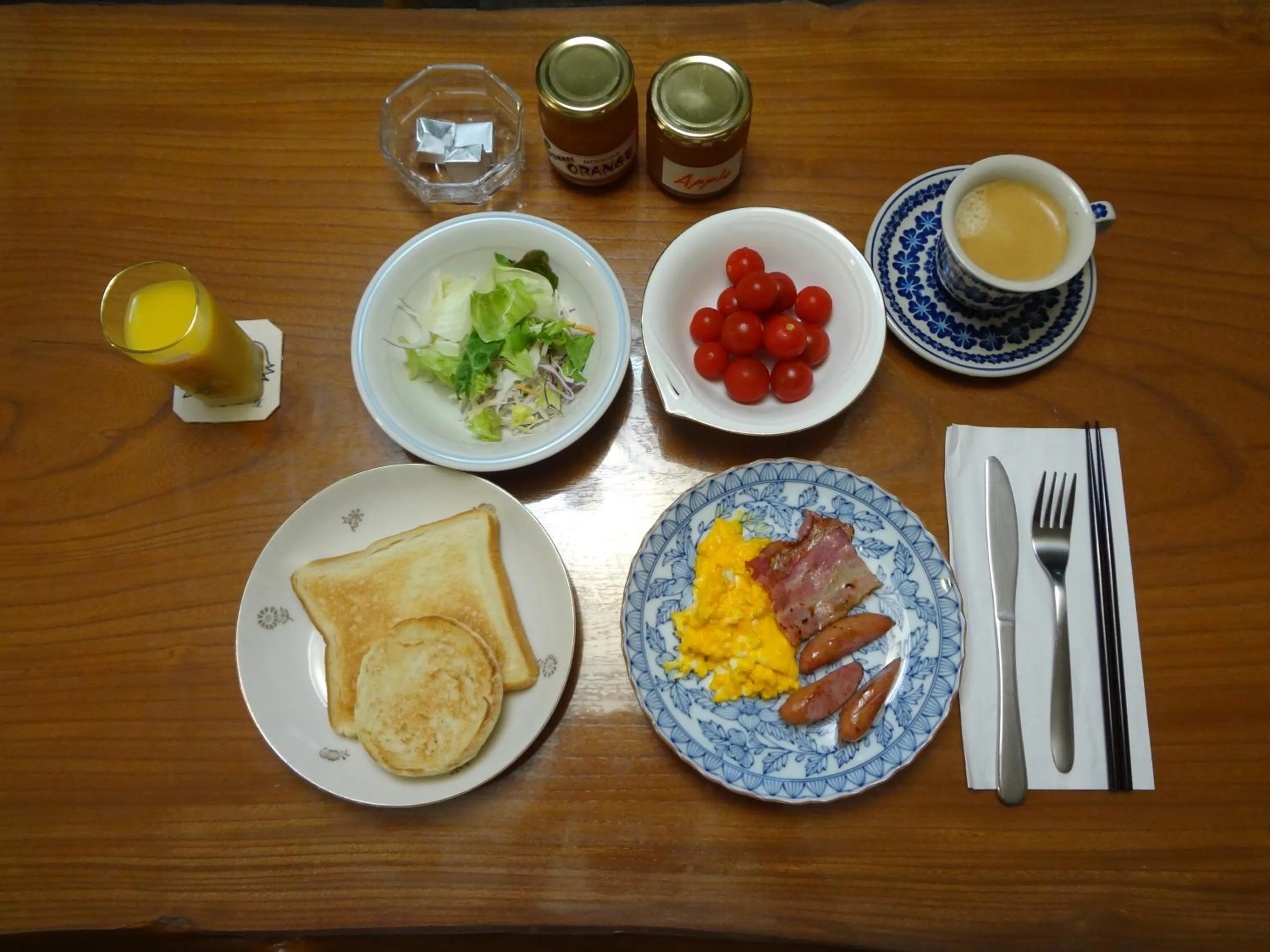 American breakfast in Mokkoan