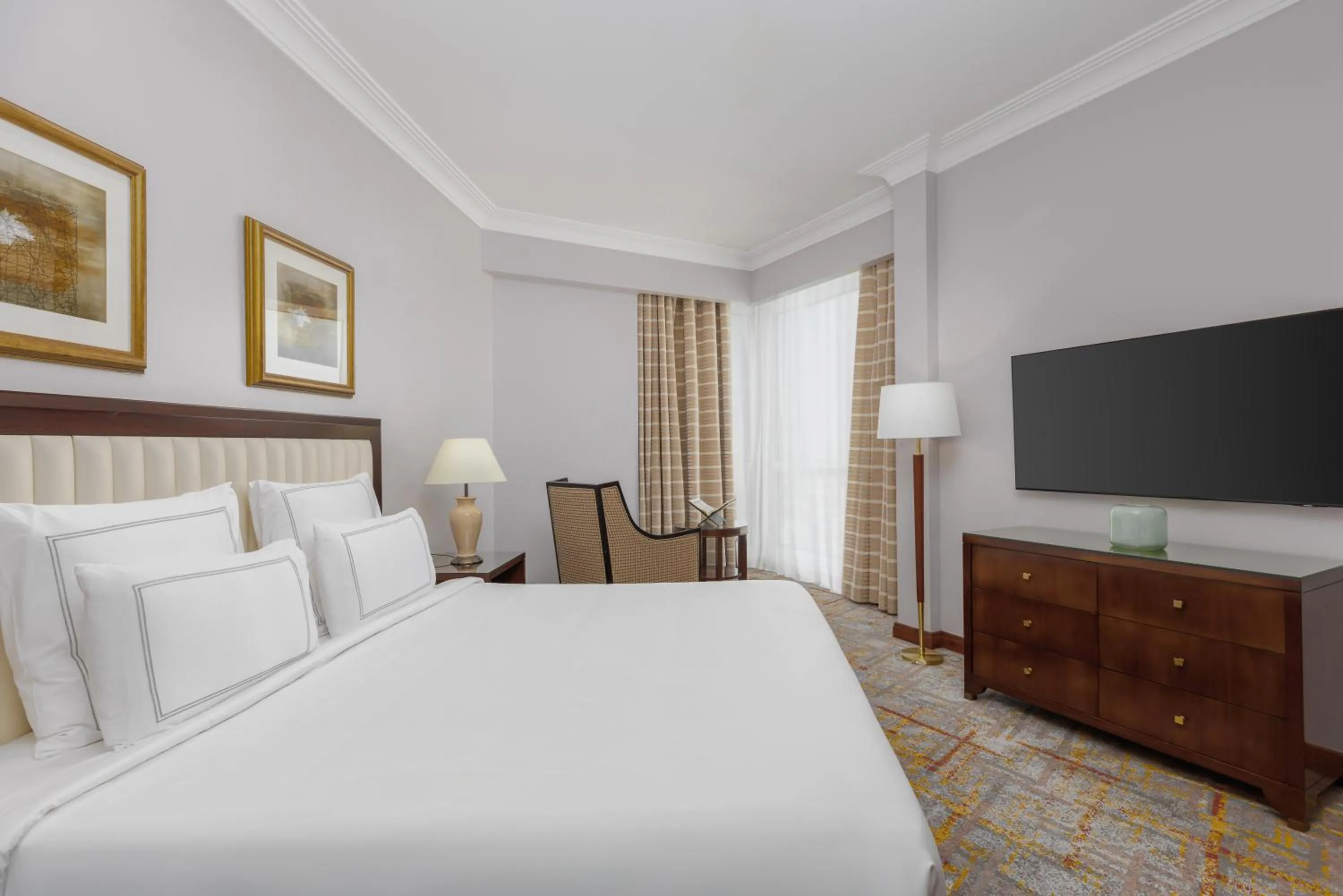 Bed in Swissotel Al Maqam Makkah