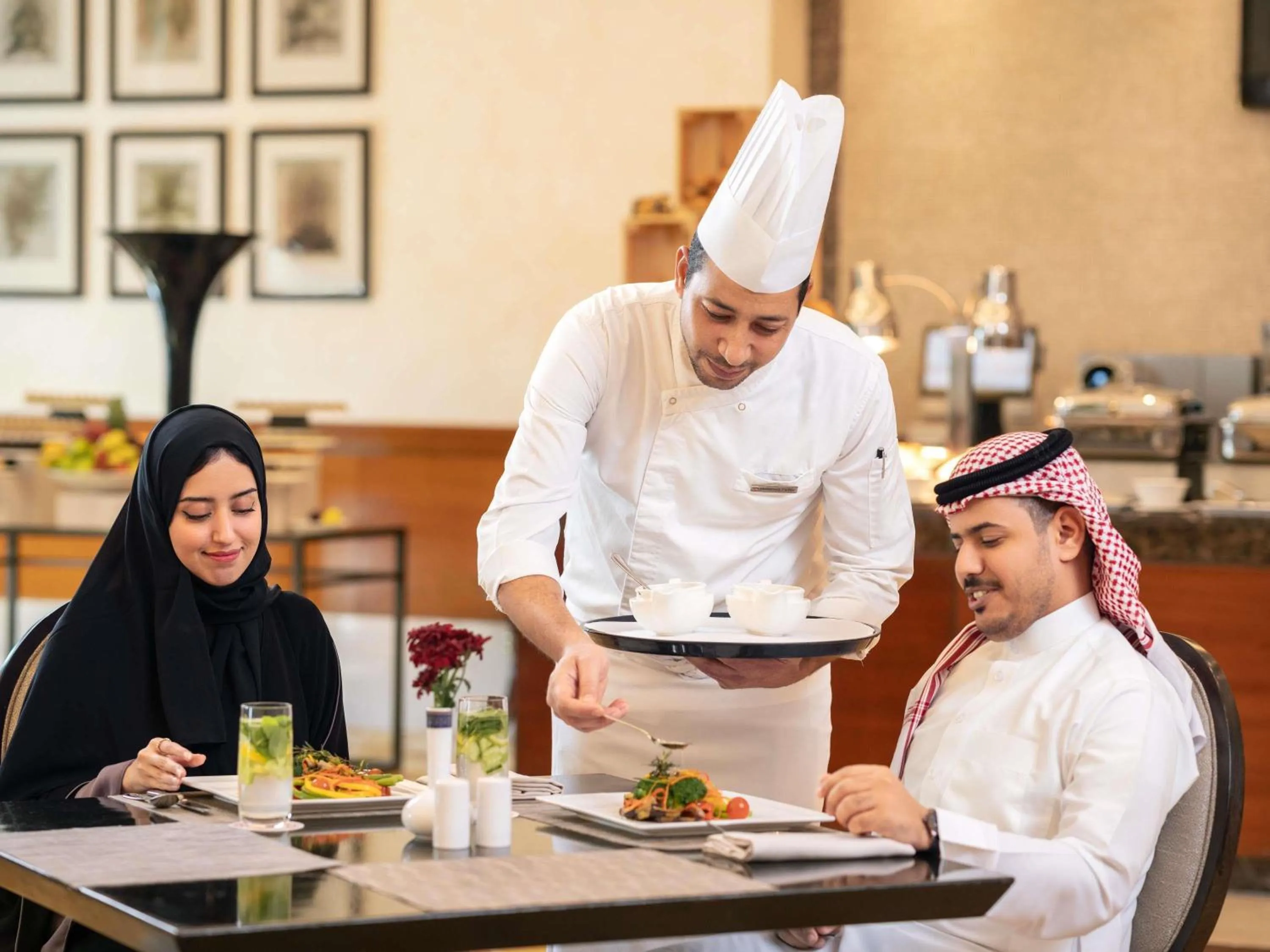 Restaurant/places to eat in Swissotel Al Maqam Makkah