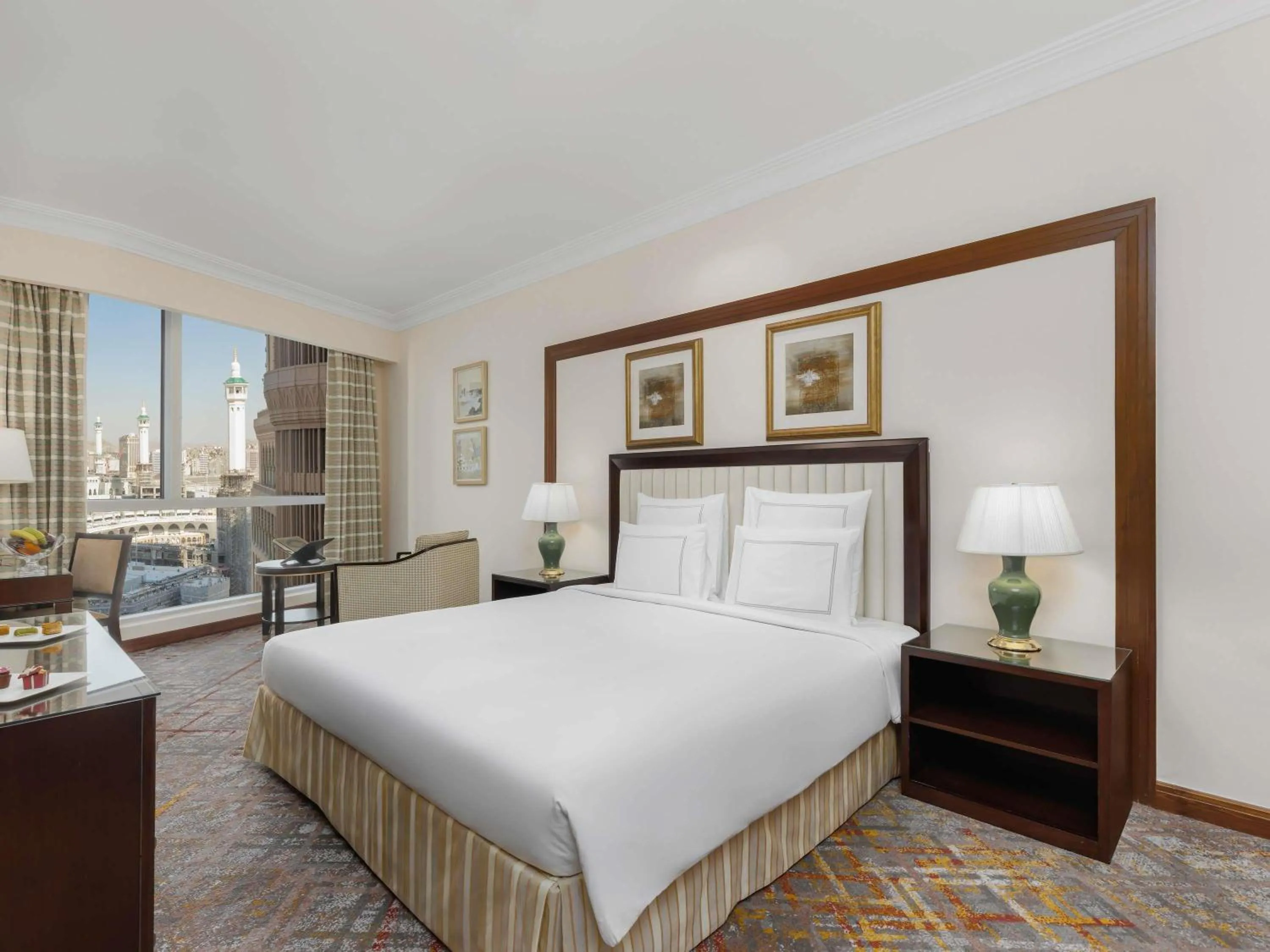 Bedroom, Bed in Swissotel Al Maqam Makkah