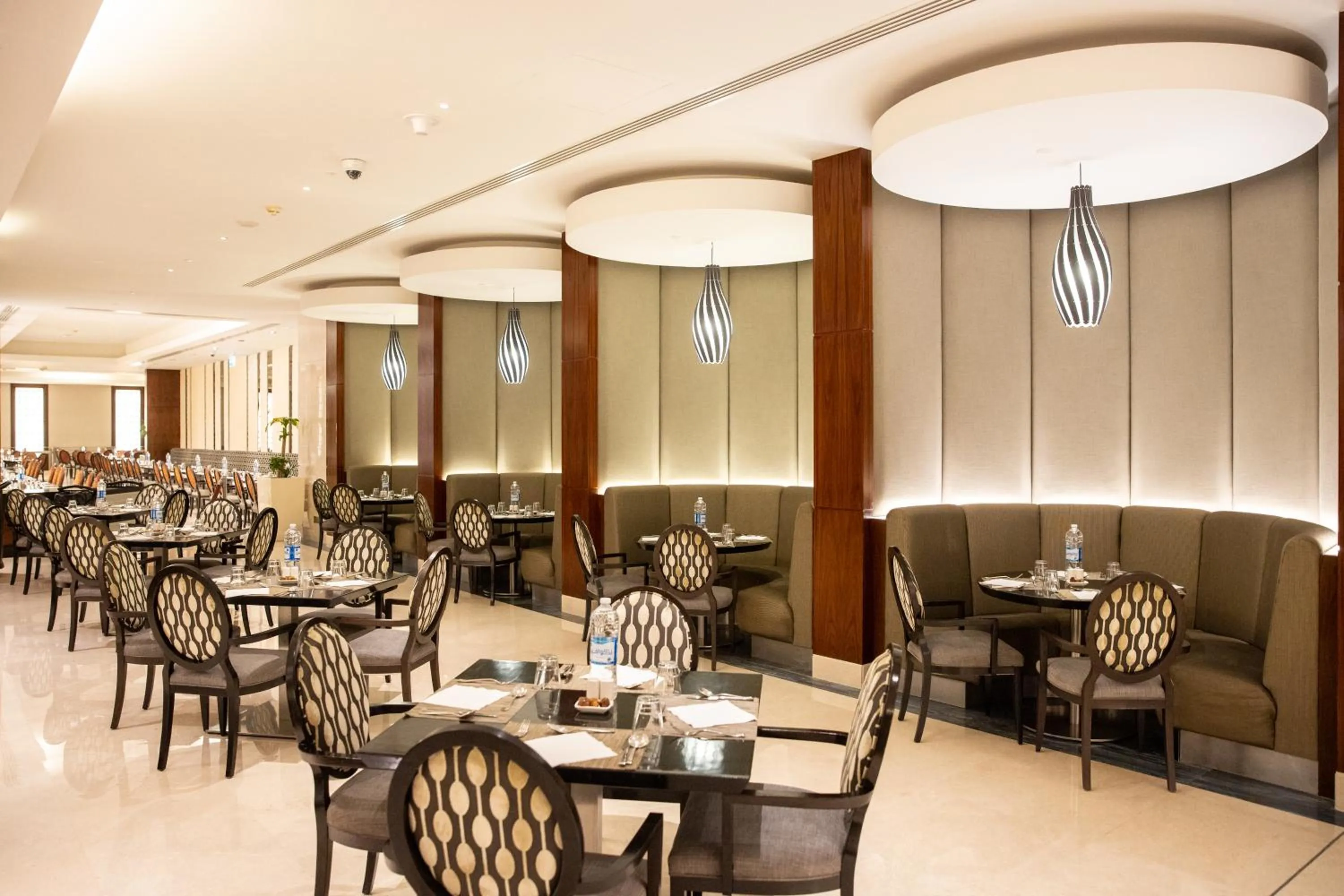 Restaurant/places to eat in Swissotel Al Maqam Makkah