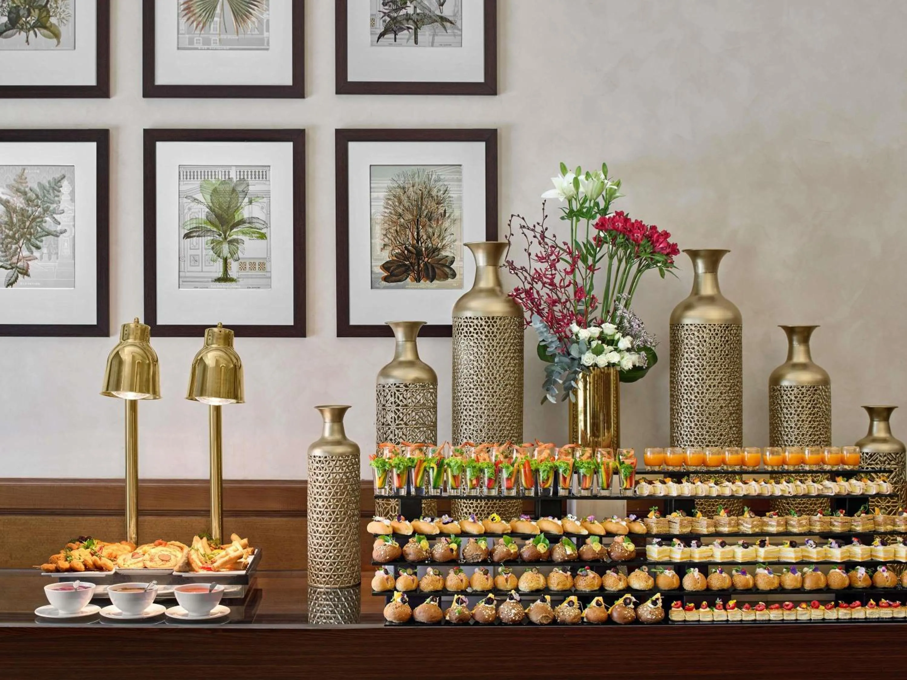 Restaurant/places to eat in Swissotel Al Maqam Makkah