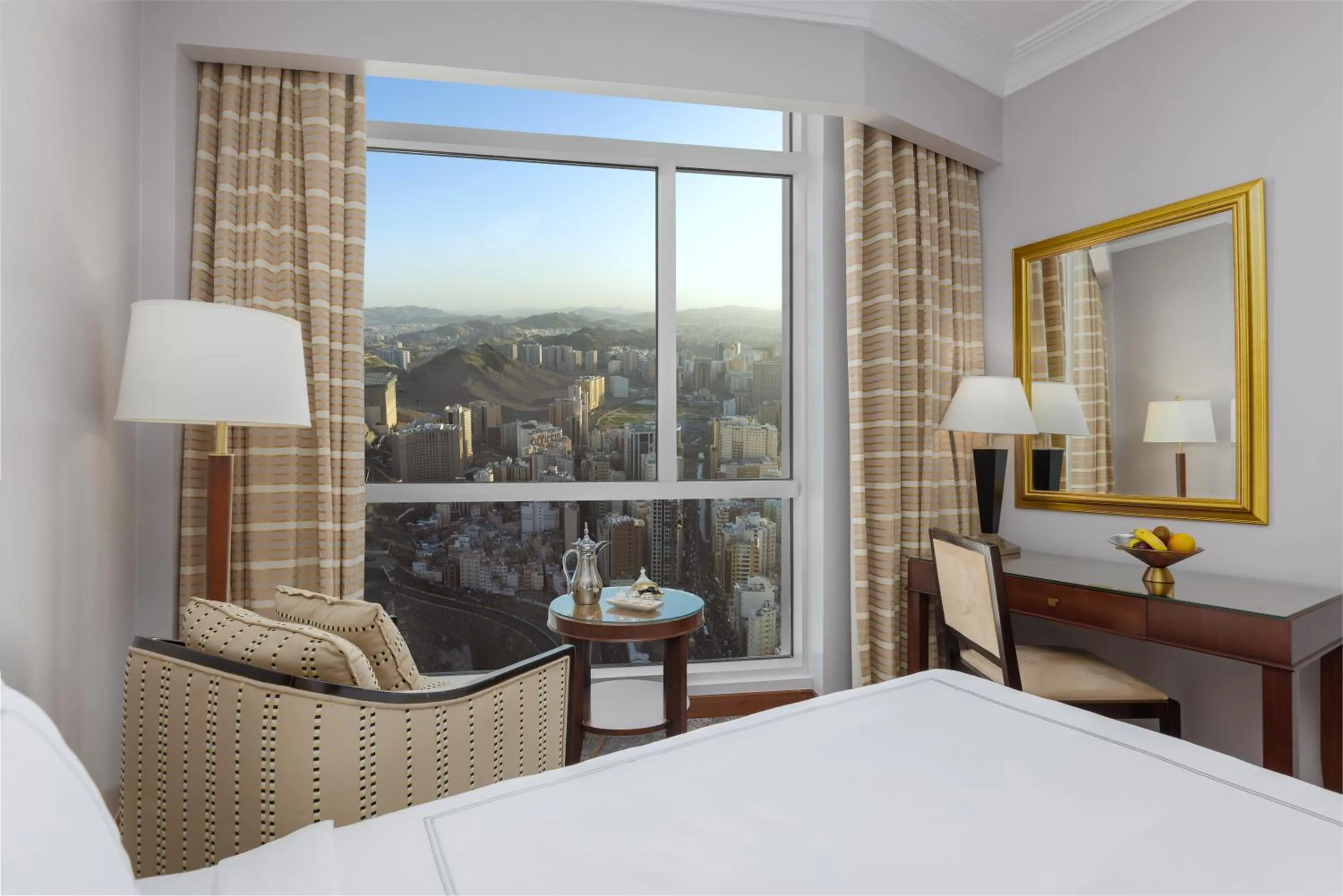 Bedroom, Bed in Swissotel Al Maqam Makkah