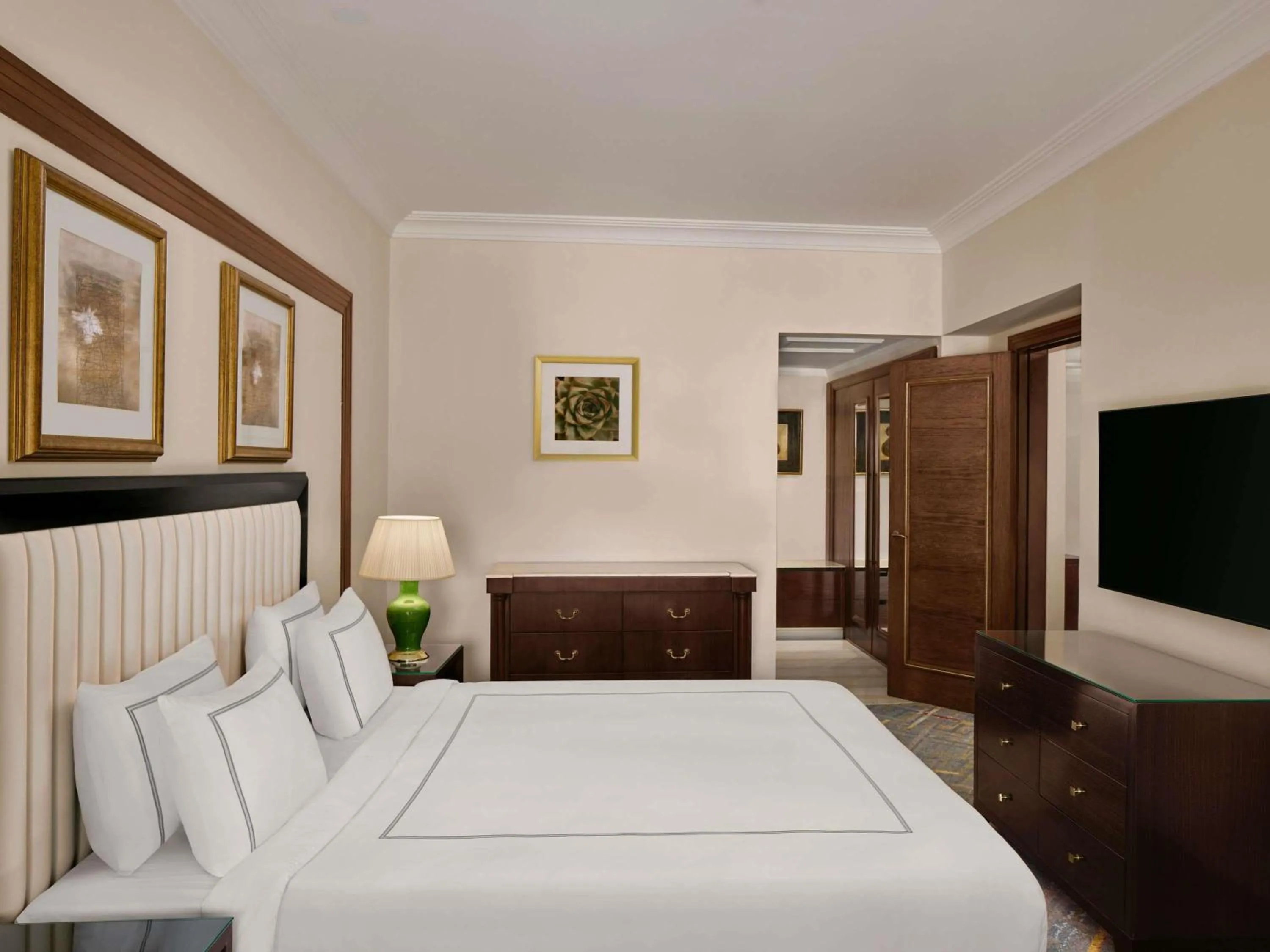 Bedroom, Bed in Swissotel Al Maqam Makkah