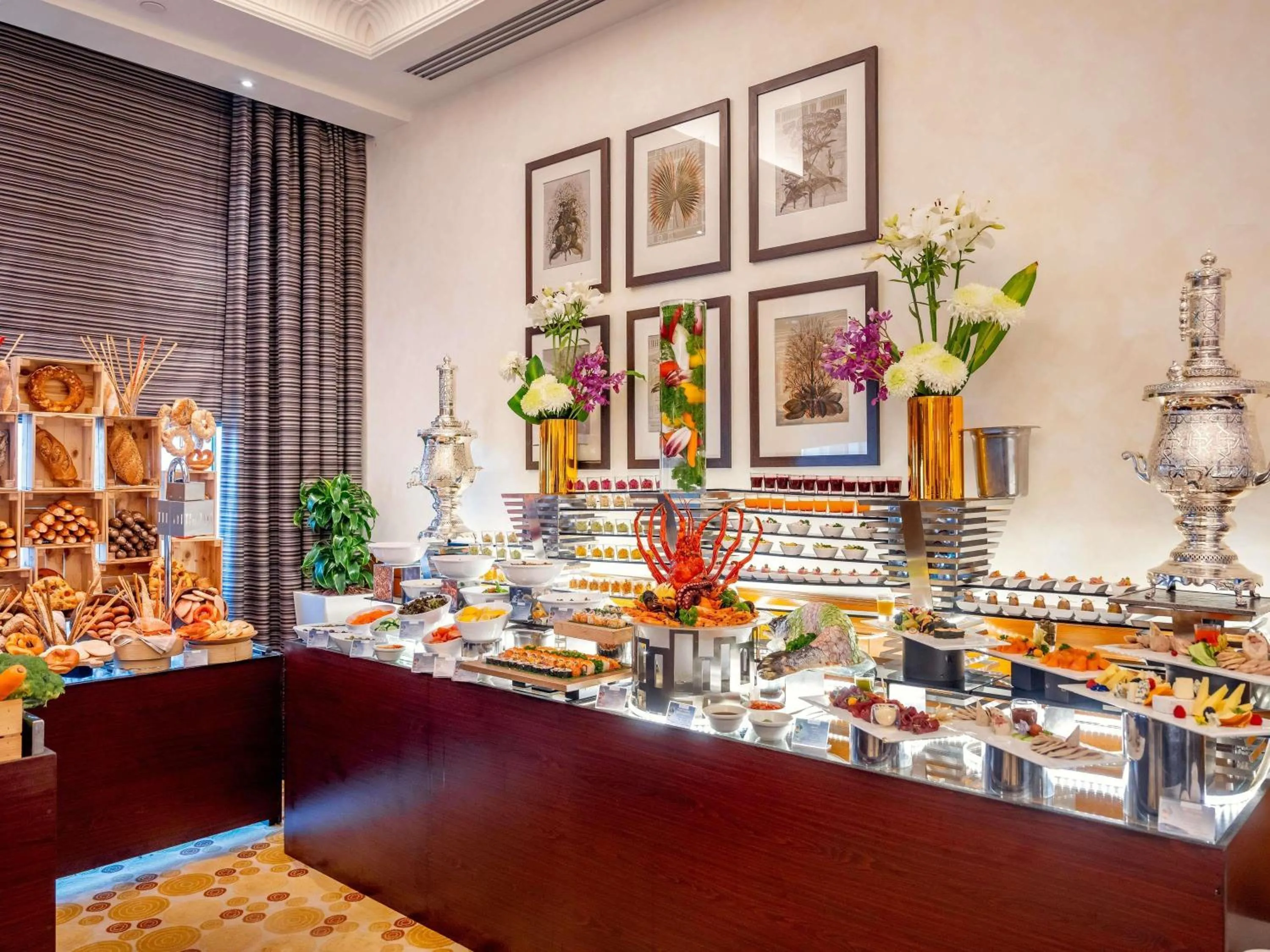 Restaurant/places to eat in Swissotel Al Maqam Makkah