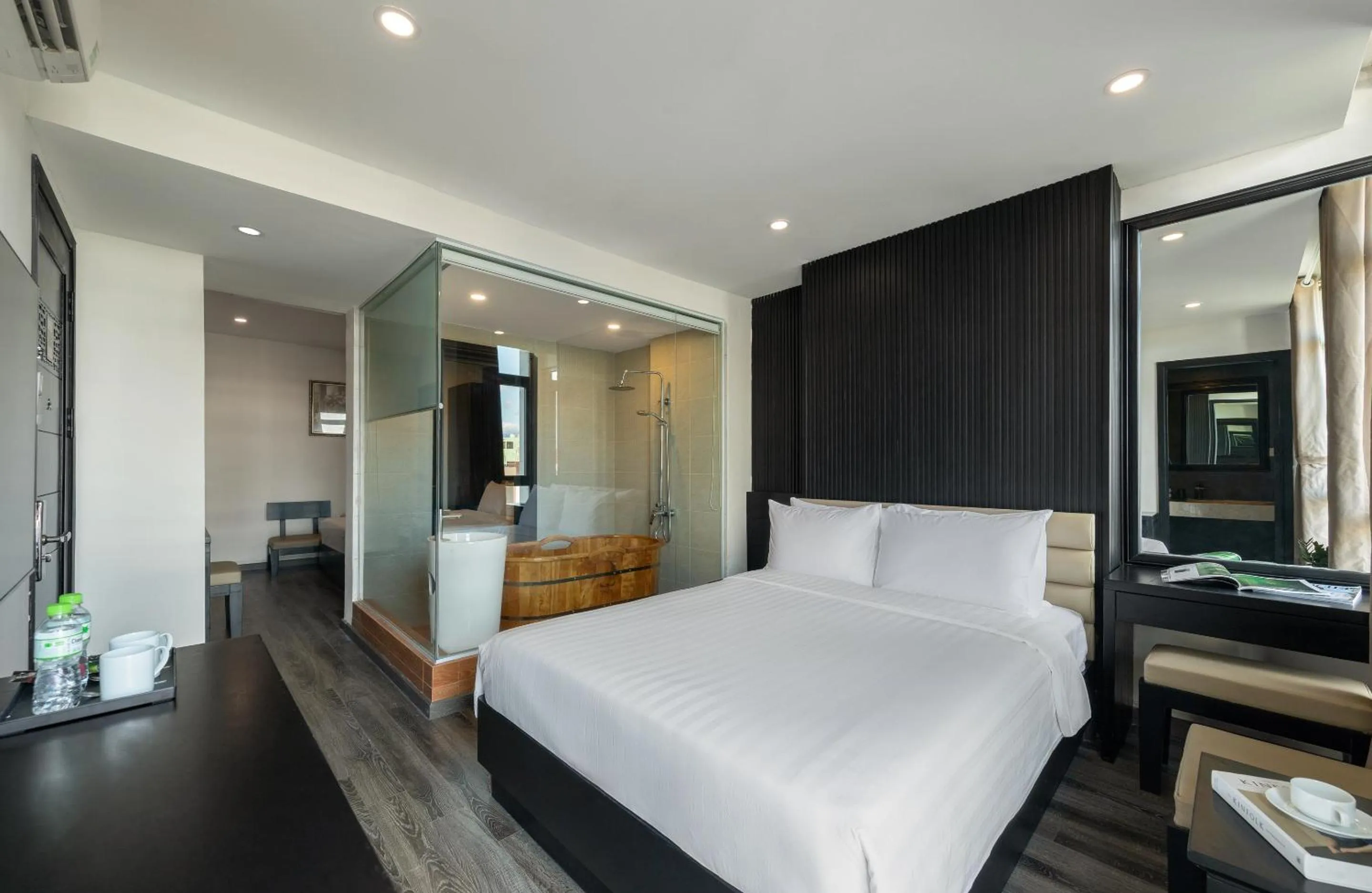 Photo of the whole room, Bed in Ocean Star Da Nang Bay Hotel