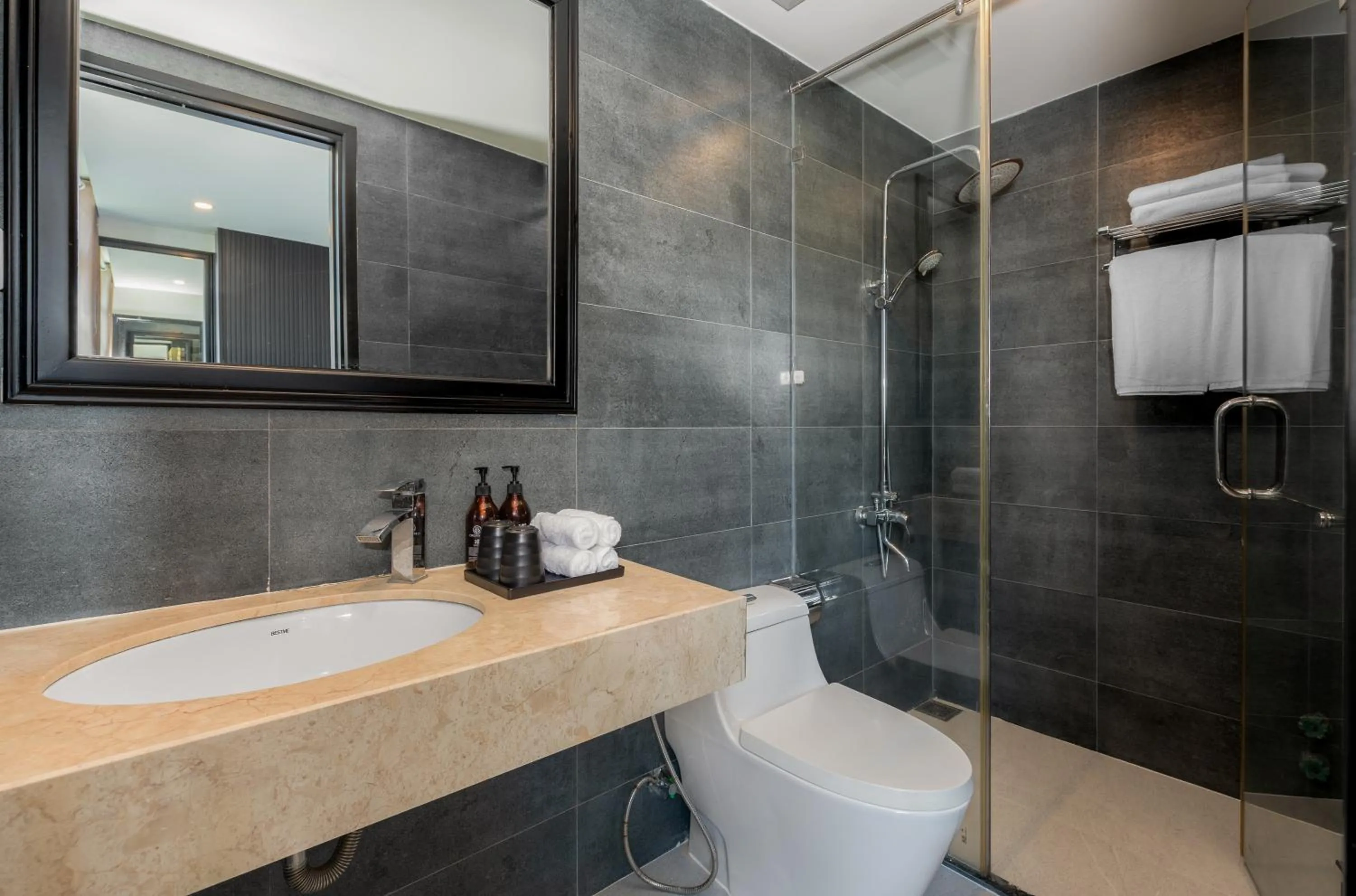 Shower in Ocean Star Da Nang Bay Hotel