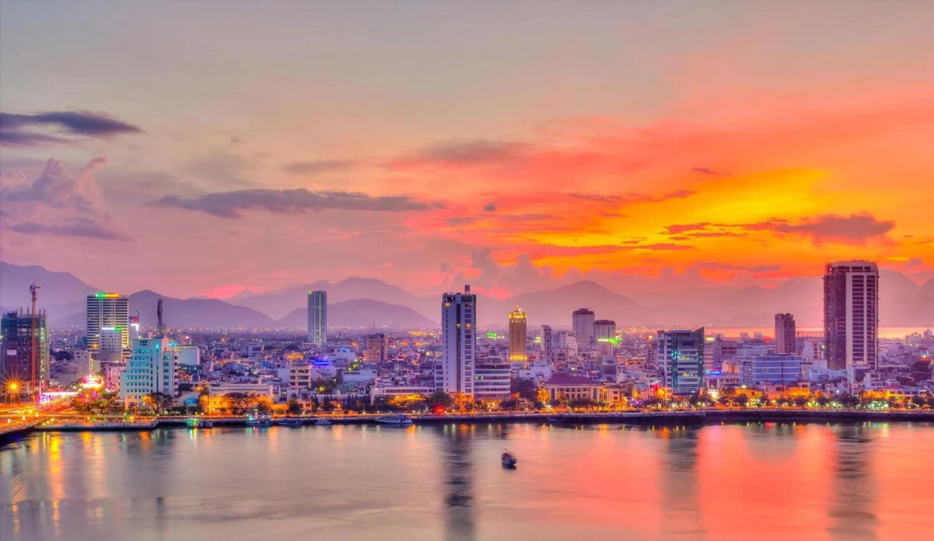 City view in Ocean Star Da Nang Bay Hotel